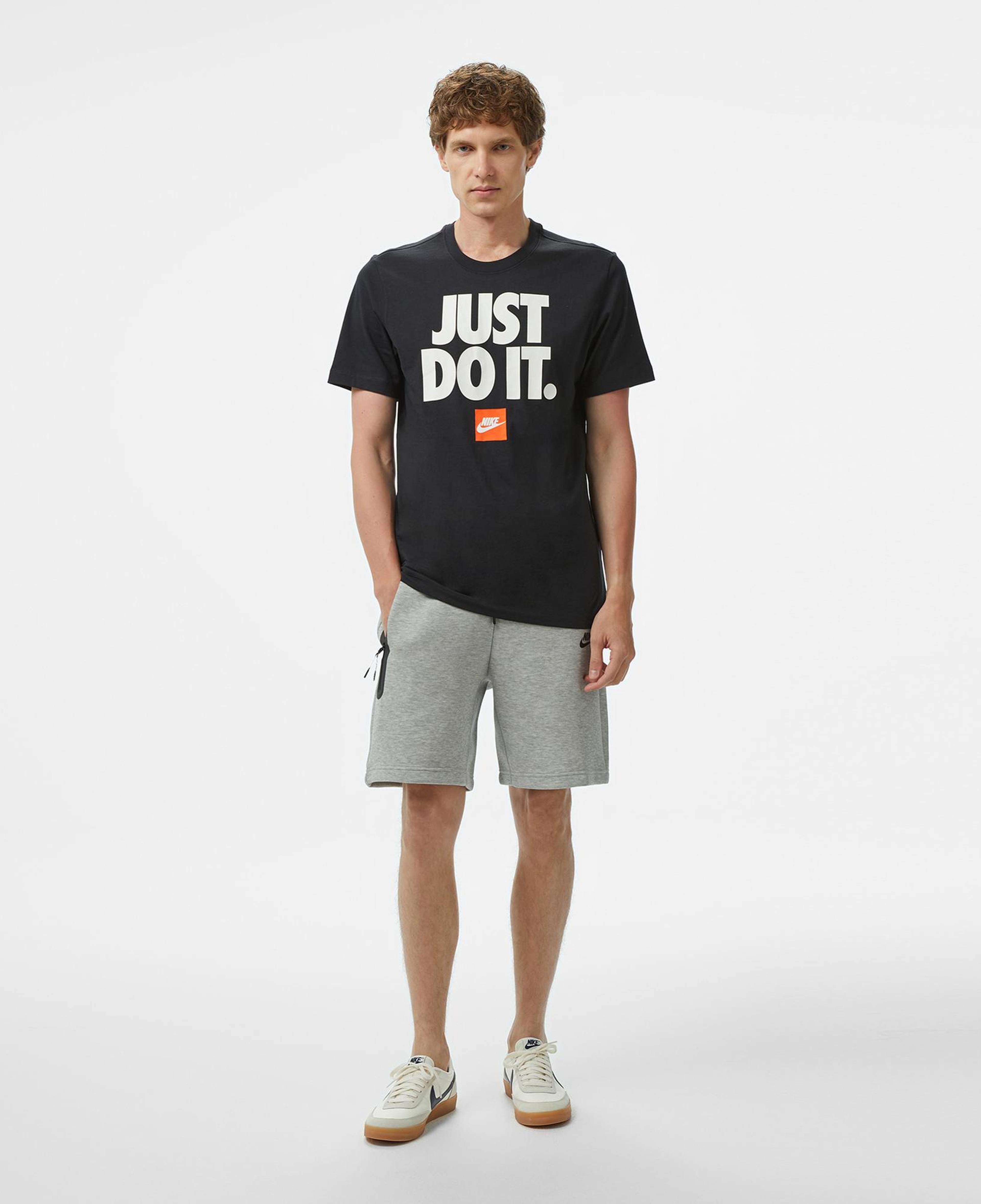 Nike Sportswear Erkek Siyah T-Shirt