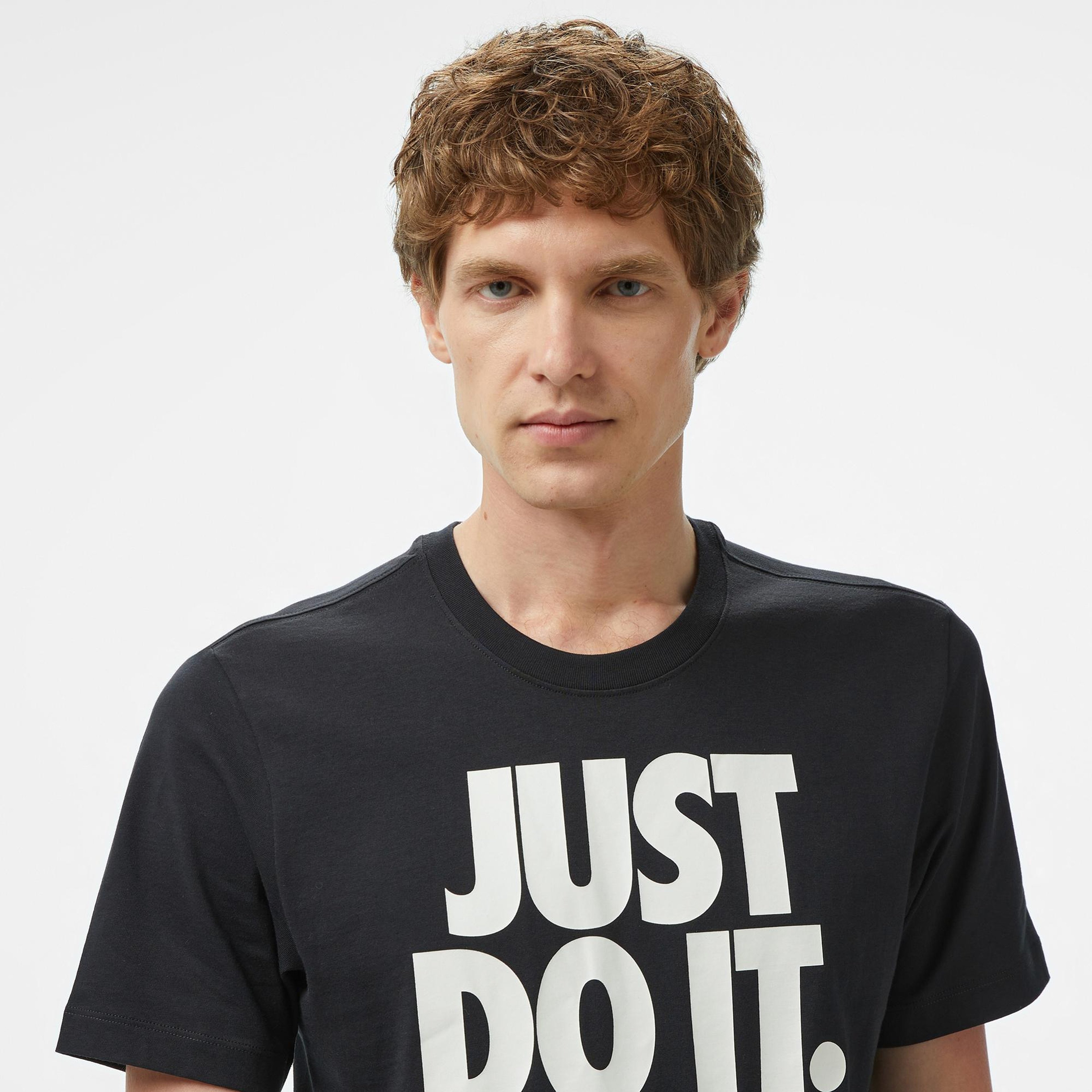 Nike Sportswear Erkek Siyah T-Shirt