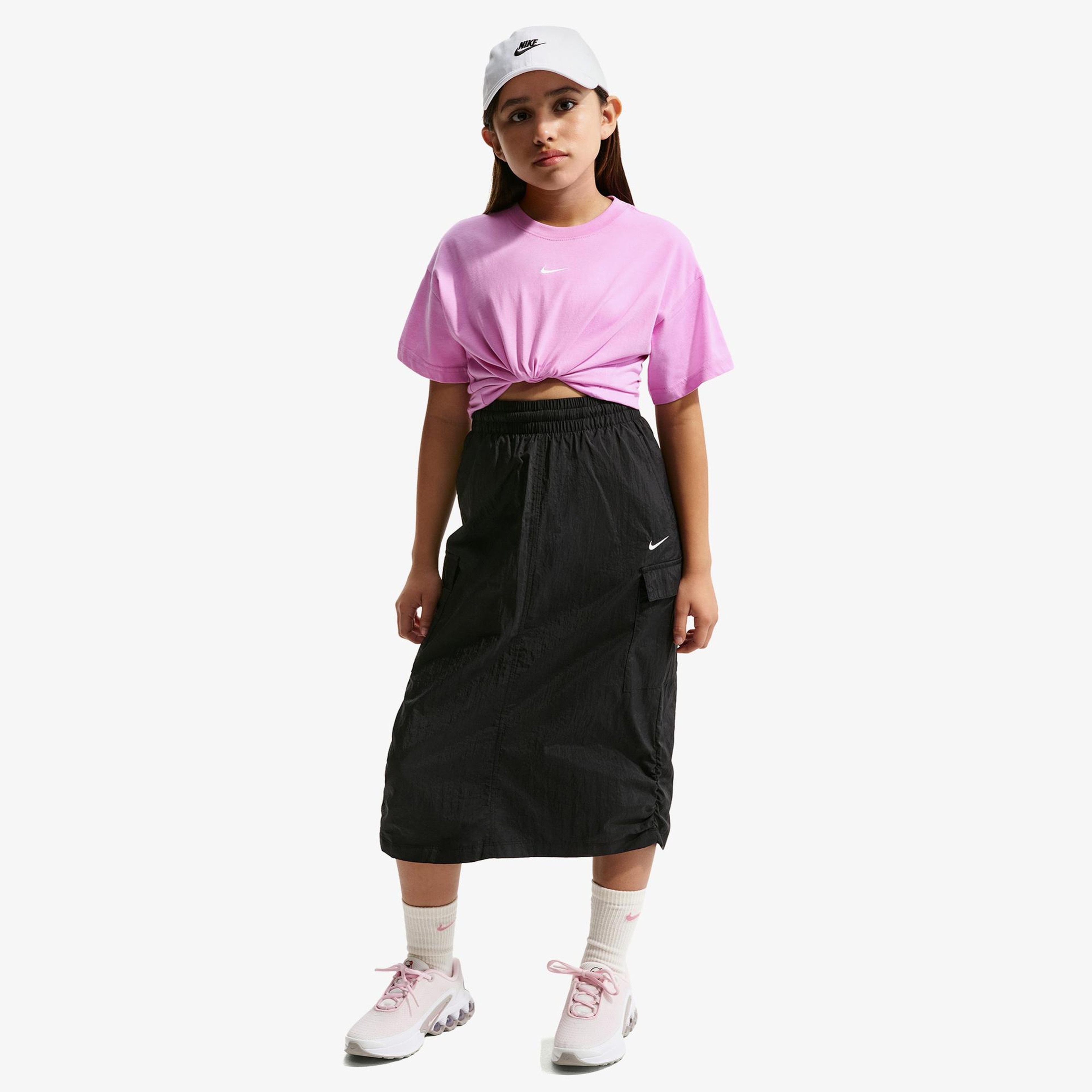 Nike Sportswear Essential Çocuk Pembe T-Shirt