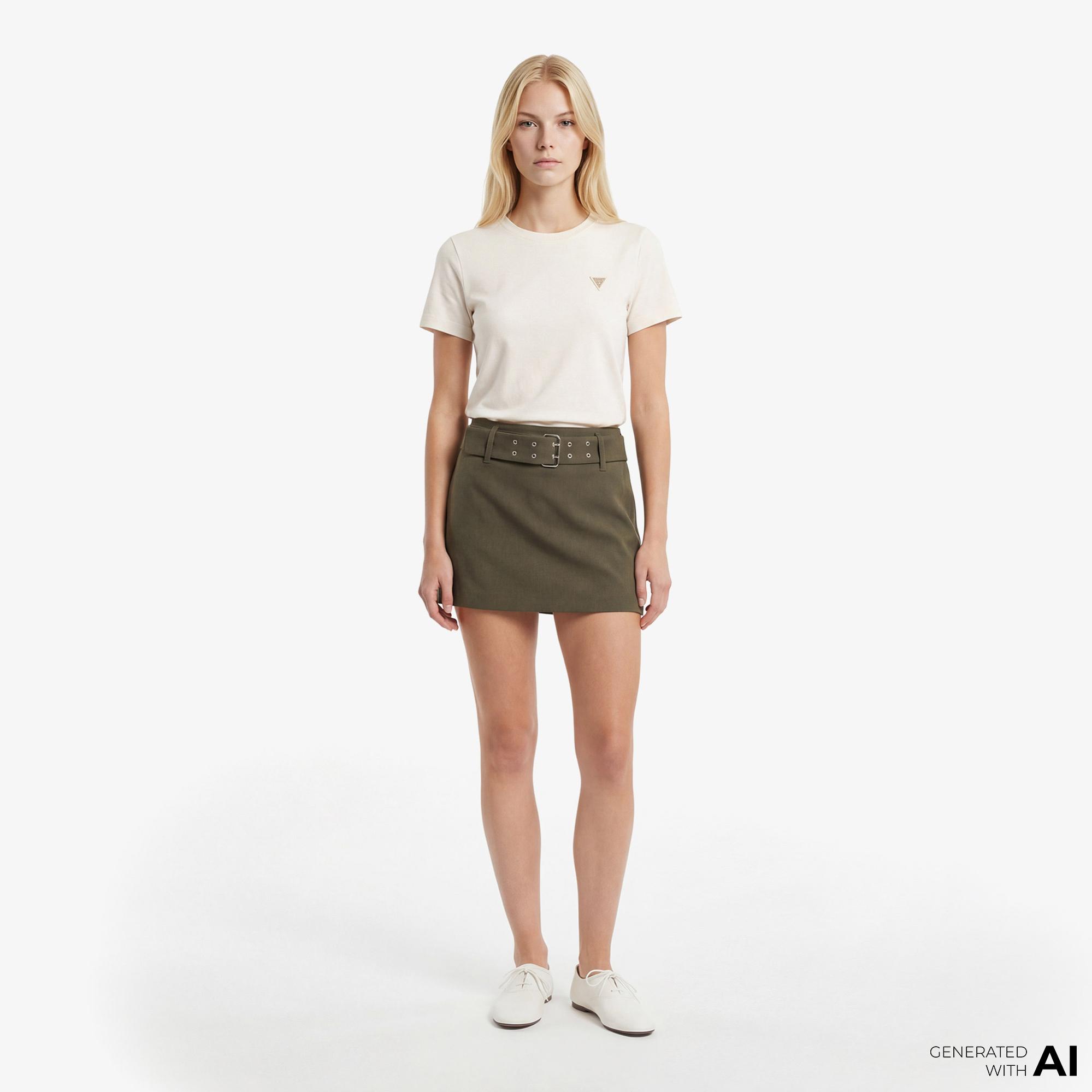 Guess Sonia Aktif Modal Karışımlı Slim Fit Kadın Beyaz T-Shirt