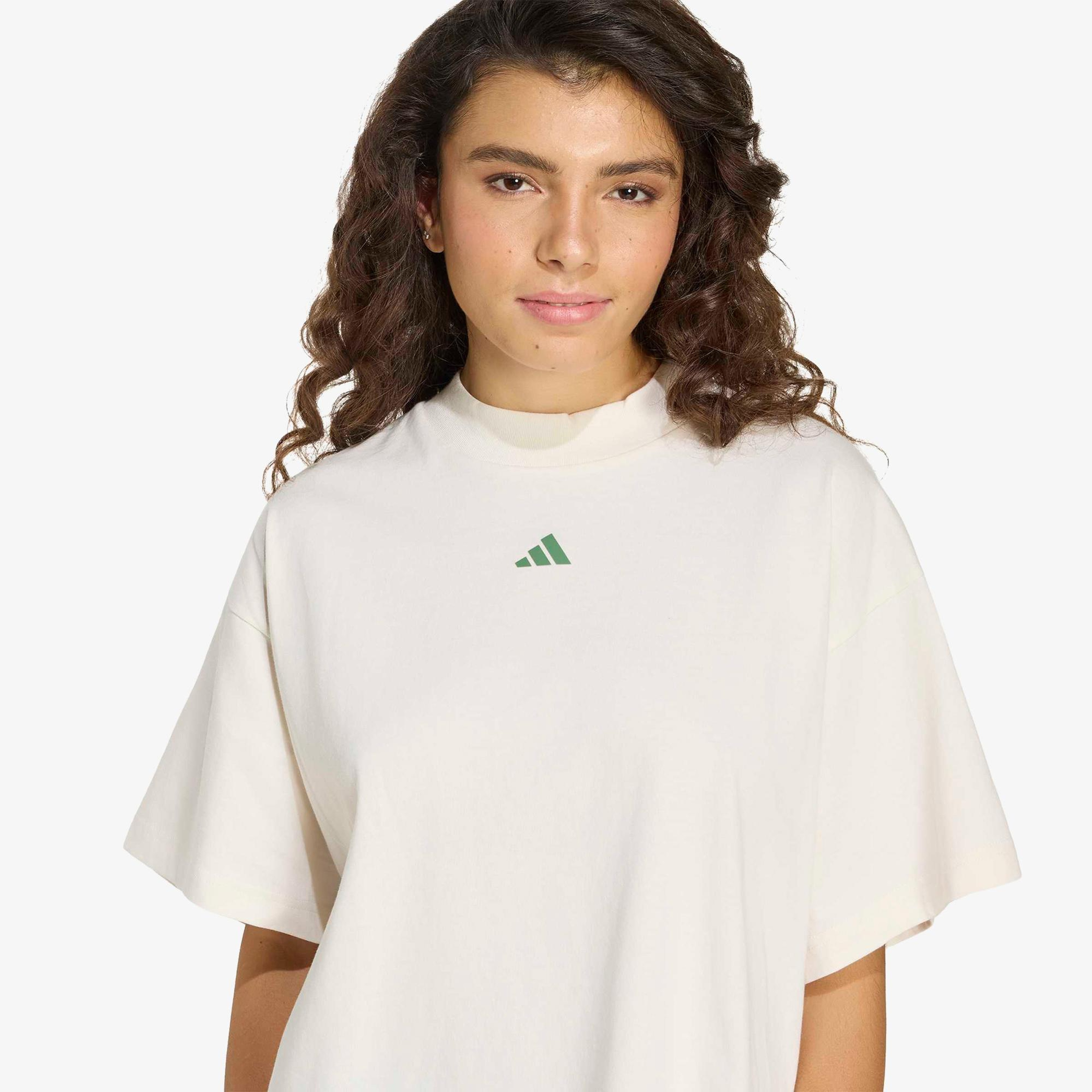 adidas Studio Boyfriend Kadın Beyaz T-Shirt