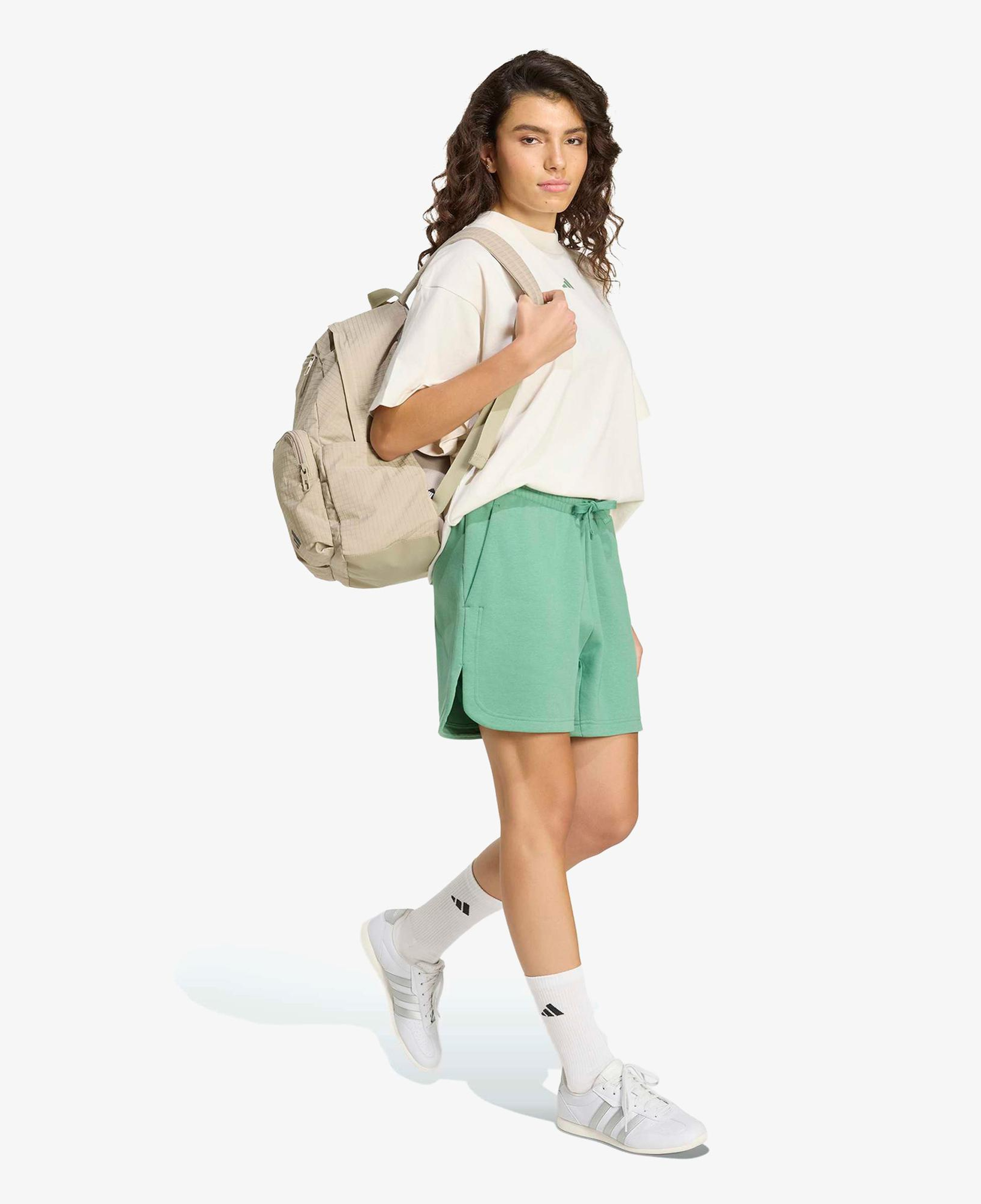 adidas Studio Boyfriend Kadın Beyaz T-Shirt