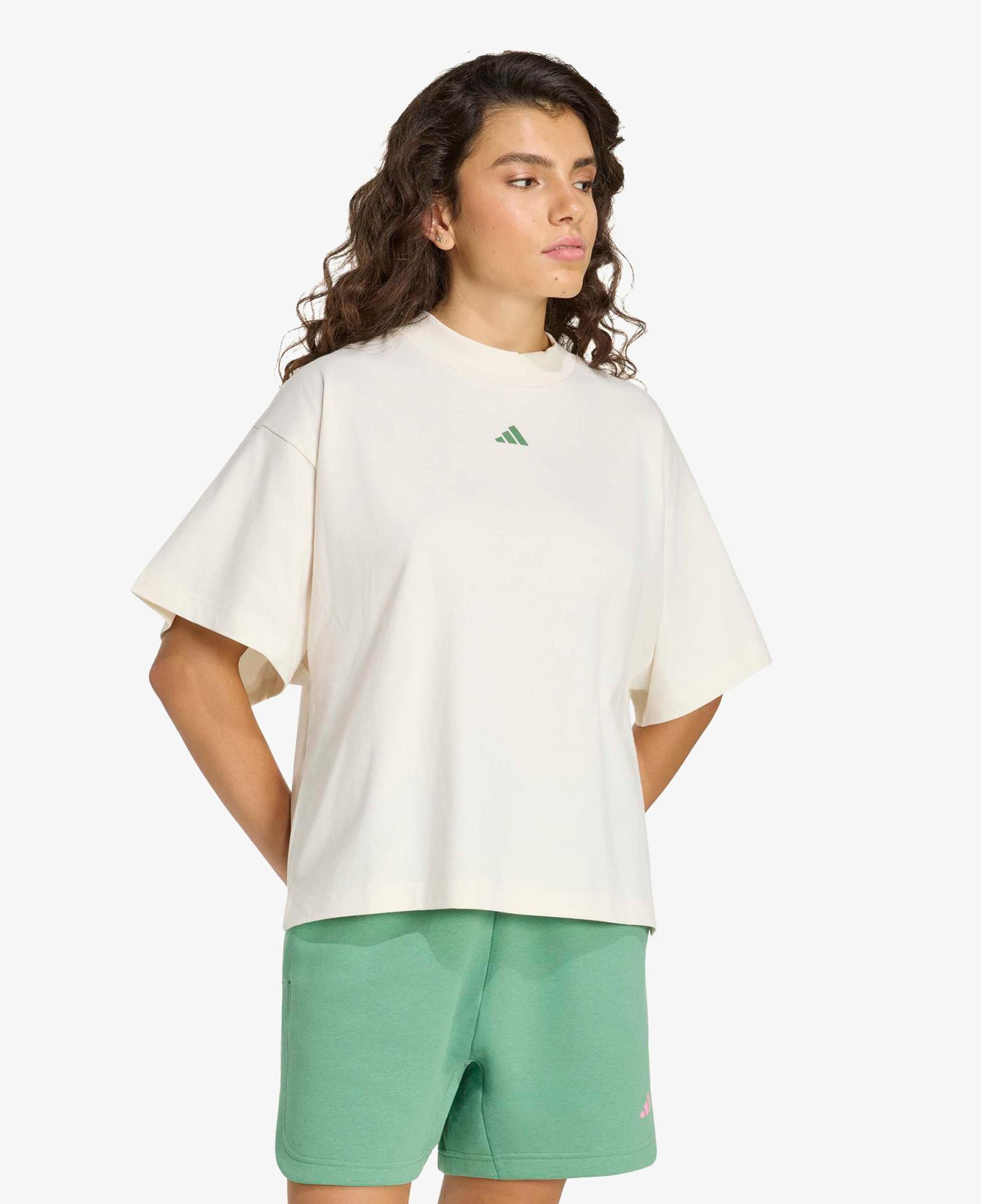 adidas Studio Boyfriend Kadın Beyaz T-Shirt