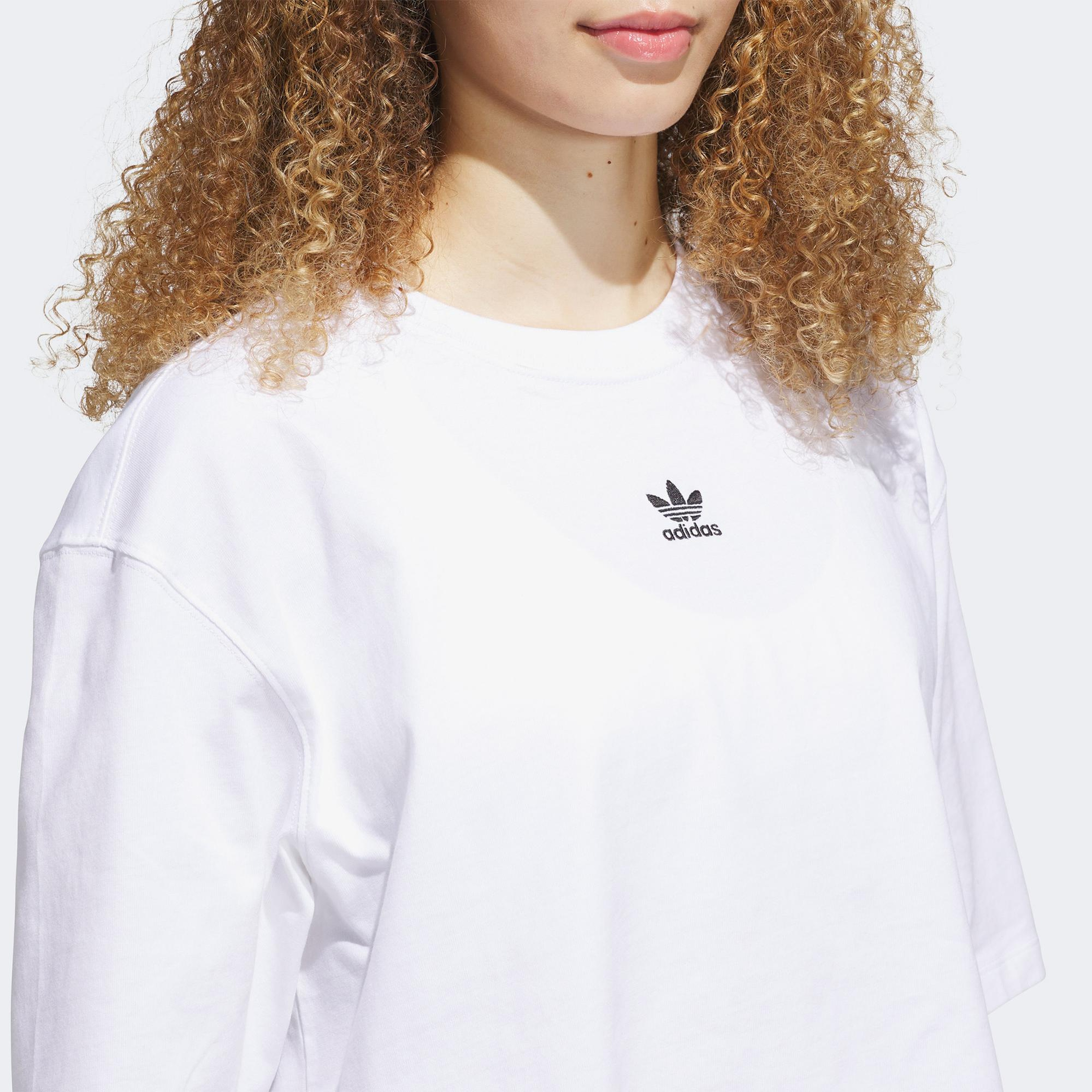 adidas Essentials Kadın Beyaz Crop T-Shirt
