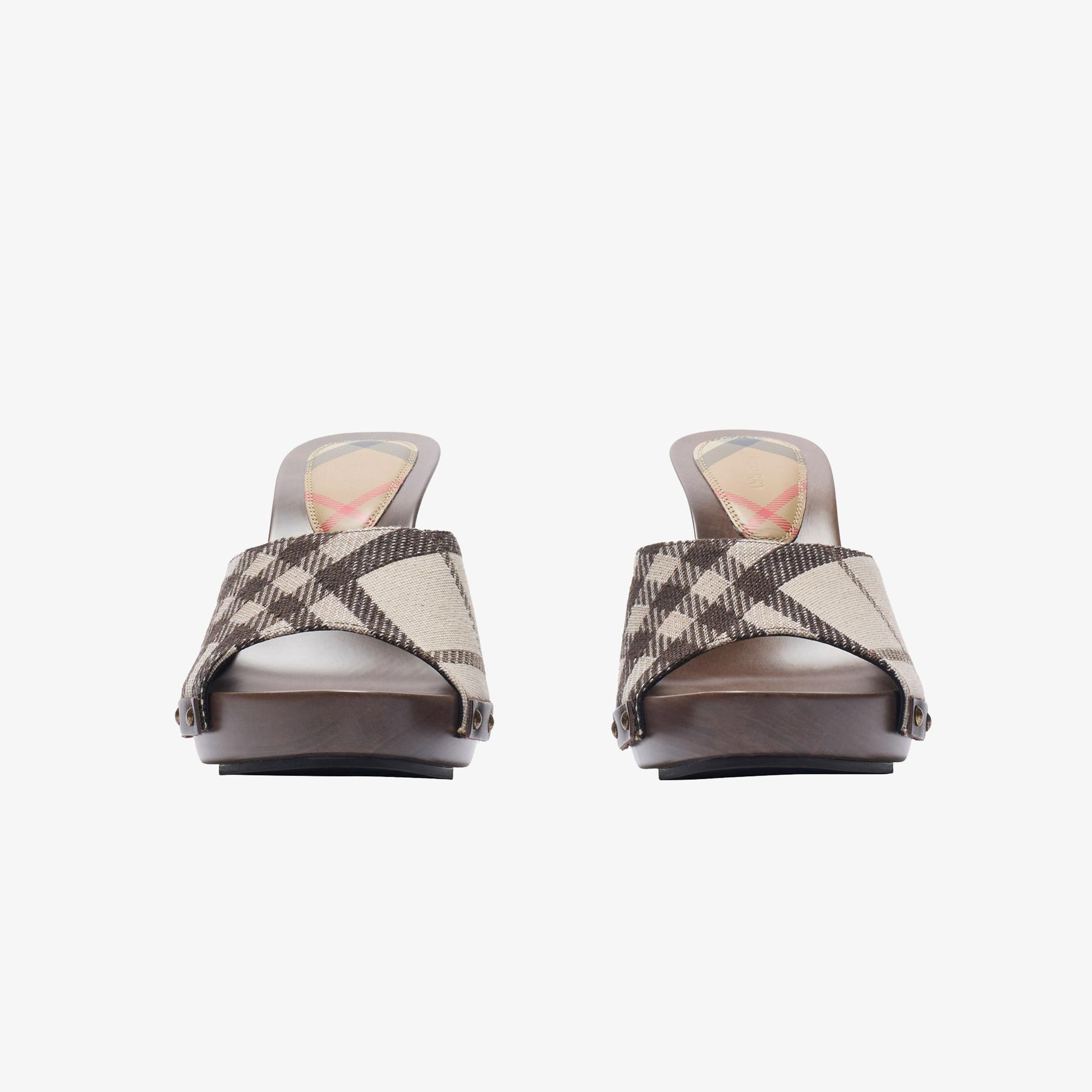 Burberry Check Potter Kadın Bej Sandalet