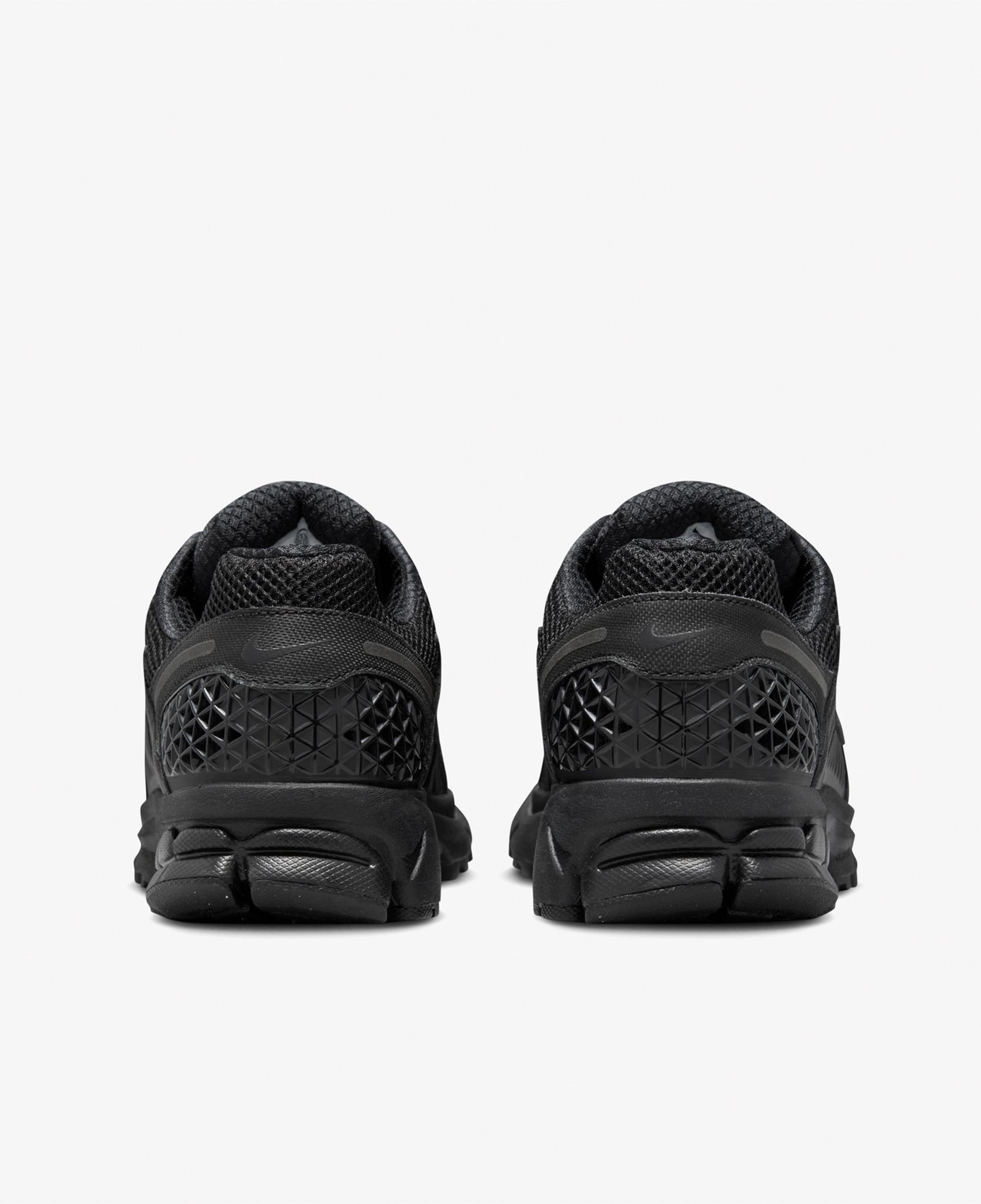 Nike Zoom Vomero 5 Erkek Siyah Spor Ayakkabı