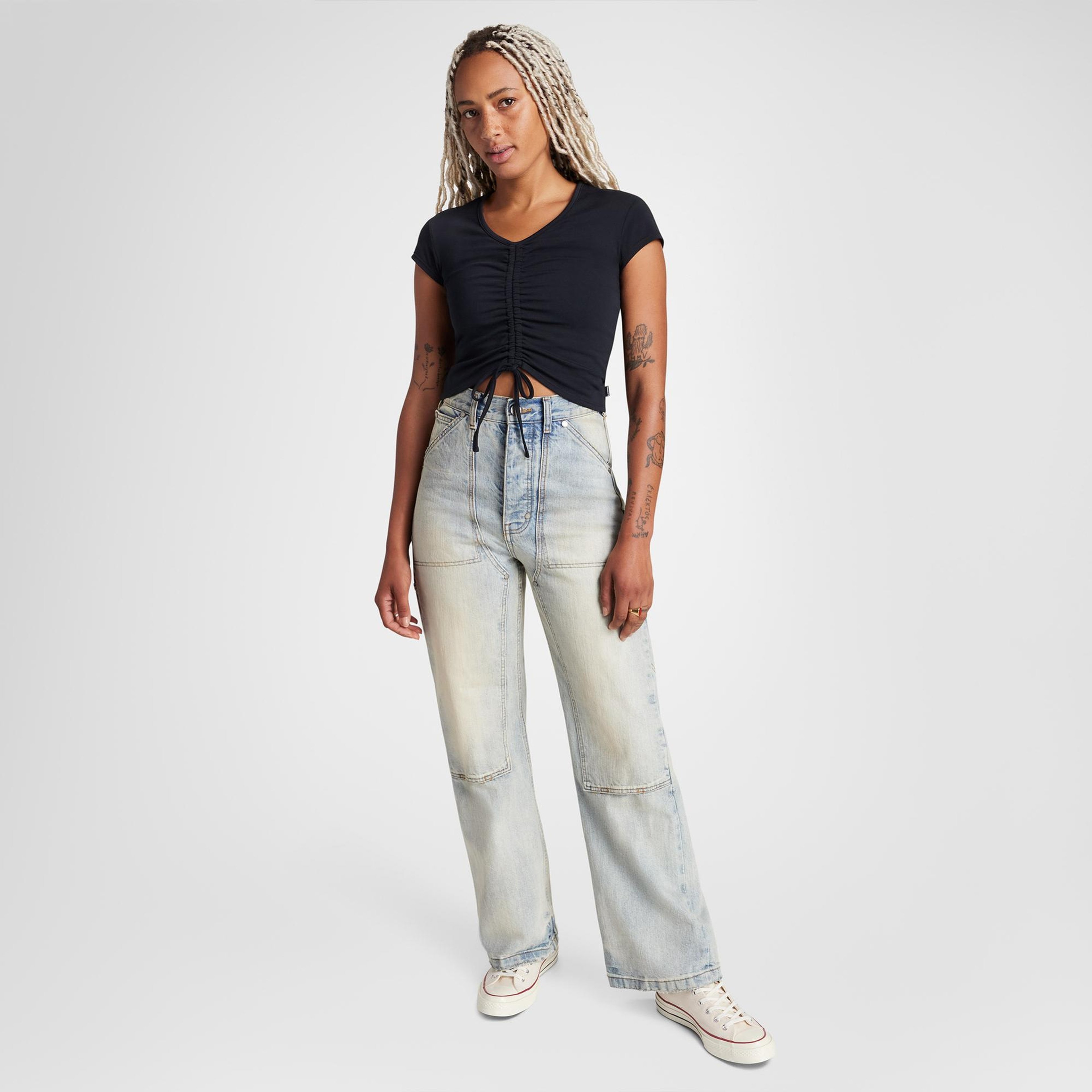 Converse Classic Kadın Slim Fit V Yaka Büzgülü Siyah T-Shirt