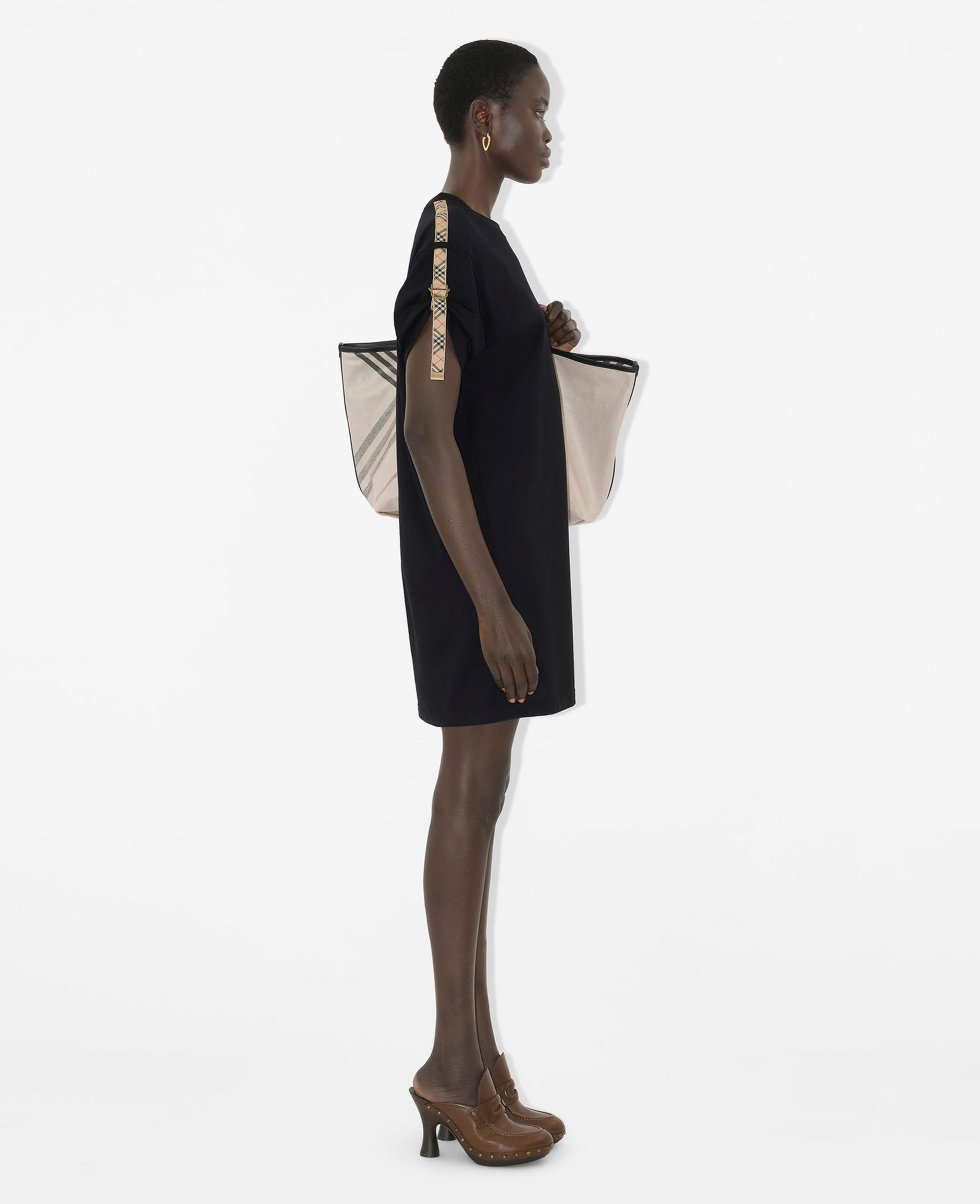 Burberry Kadın Siyah Elbise