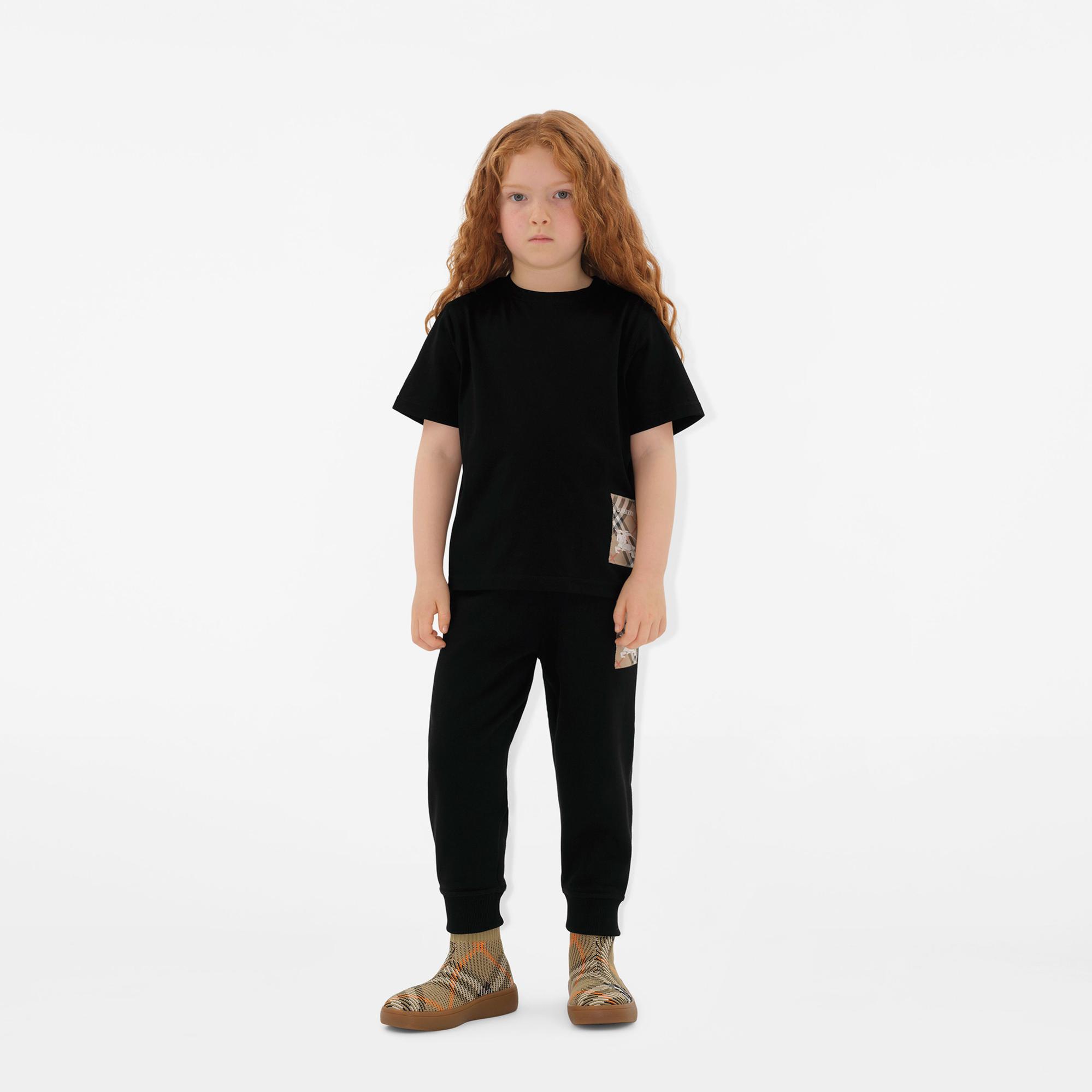 Burberry Cedar Check Label Cotton Çocuk Siyah T-Shirt