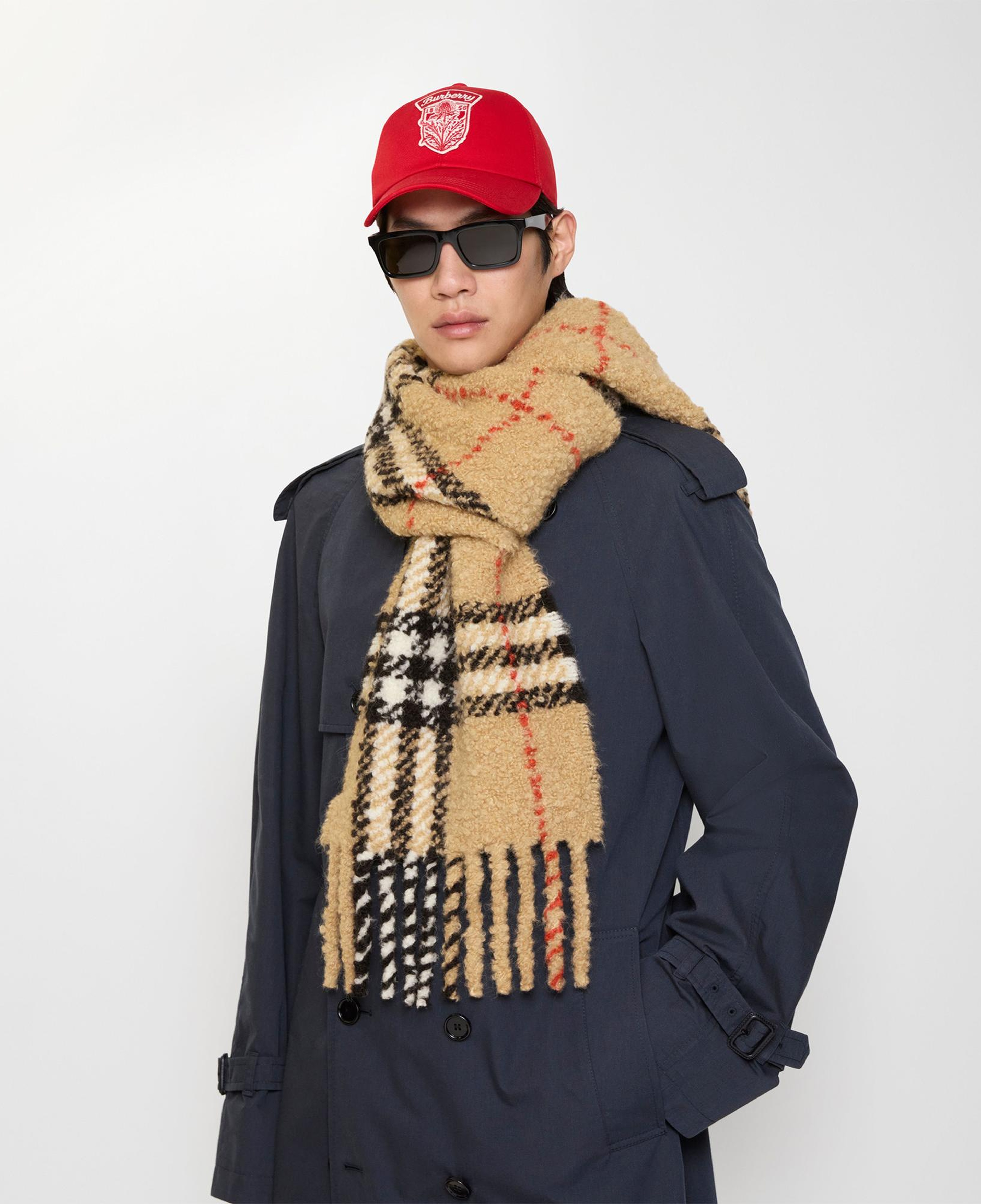 Burberry Check Boucle Kadın Bej Atkı