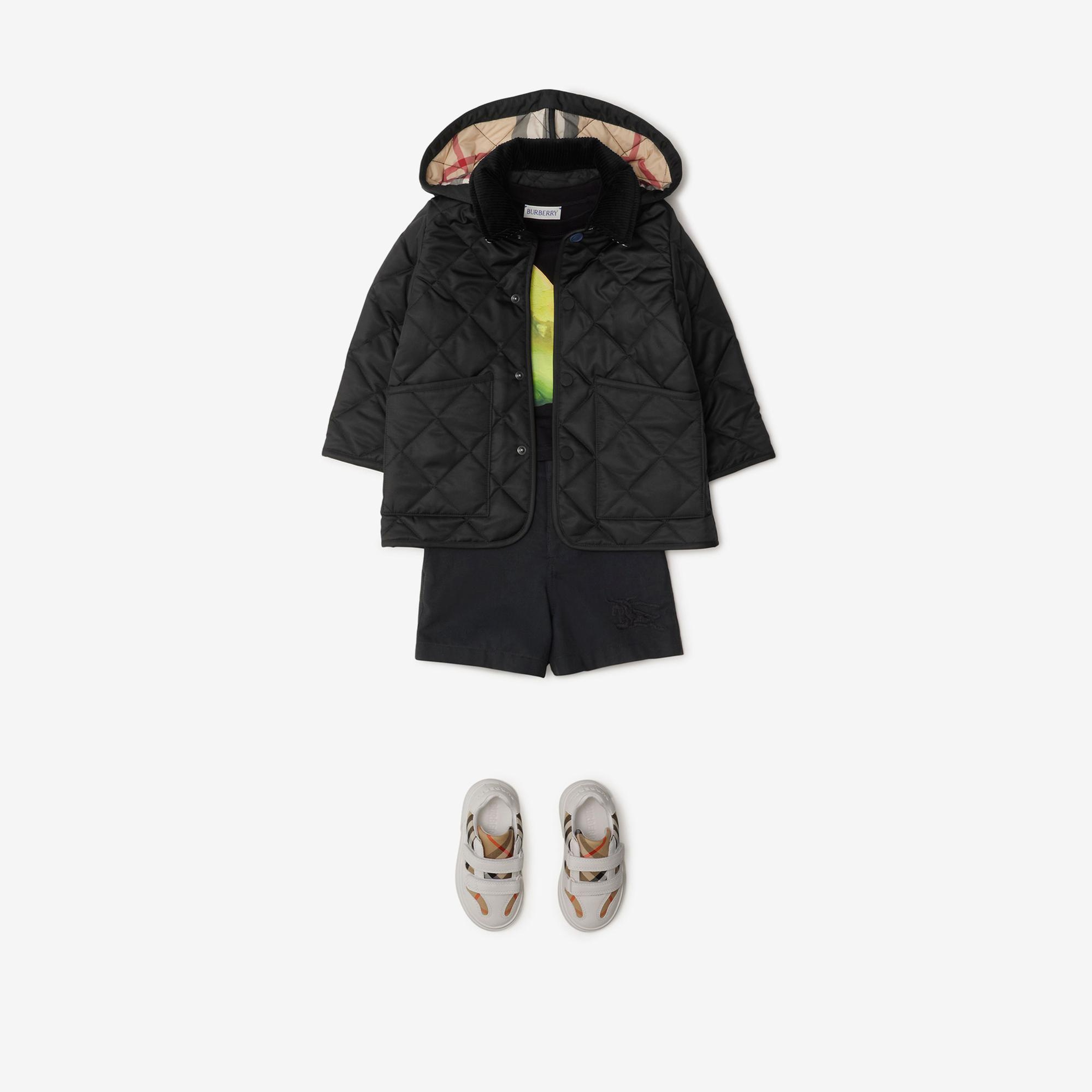 Burberry Rowan Quilted Çocuk Siyah Mont