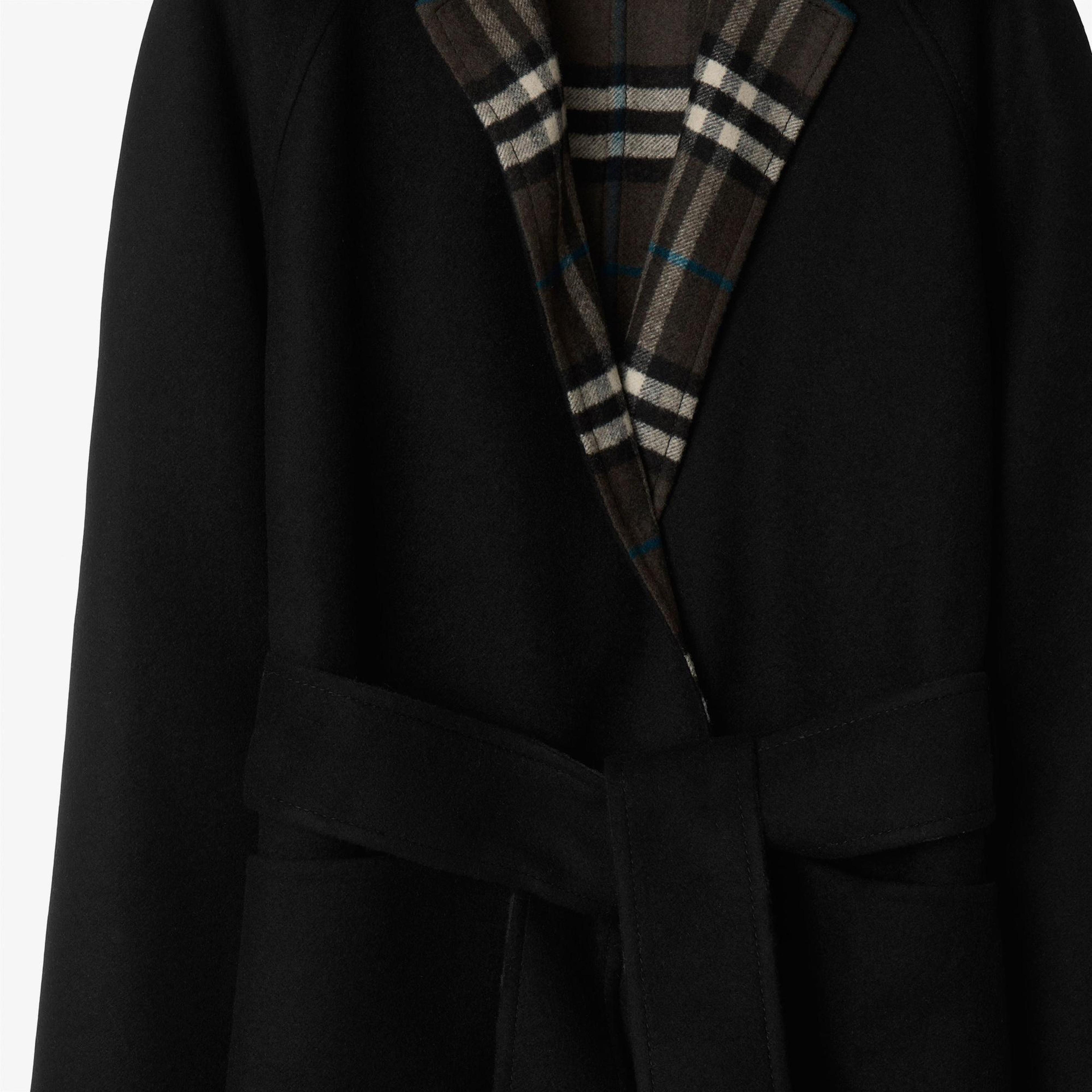 Burberry Giu Reversible Wool Wrap Kadın Siyah Palto