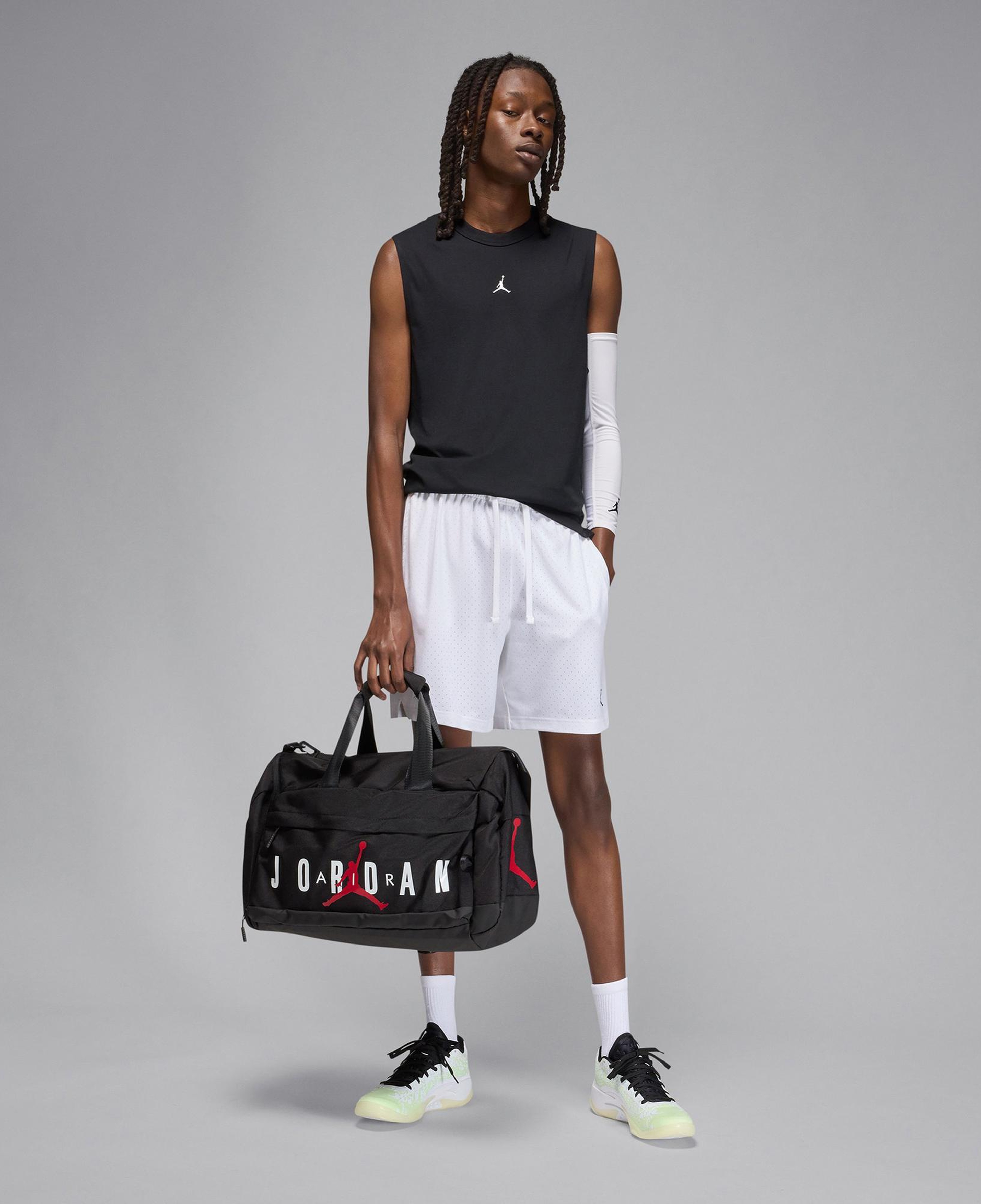 Jordan Dri-Fit Sport Erkek Siyah Kolsuz T-Shirt