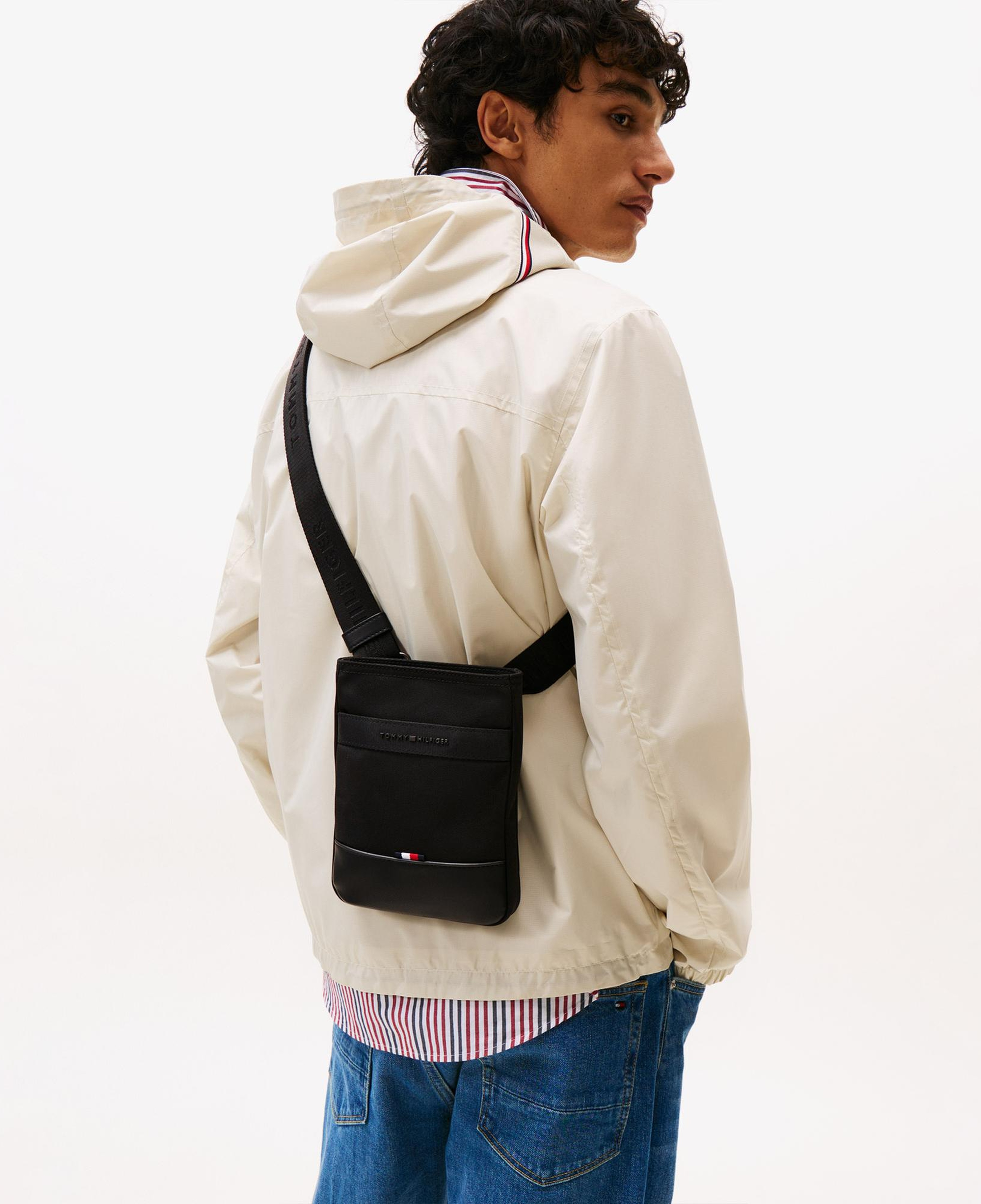 Tommy Hilfiger Nylon Travel Mini Erkek Siyah Çapraz Çanta