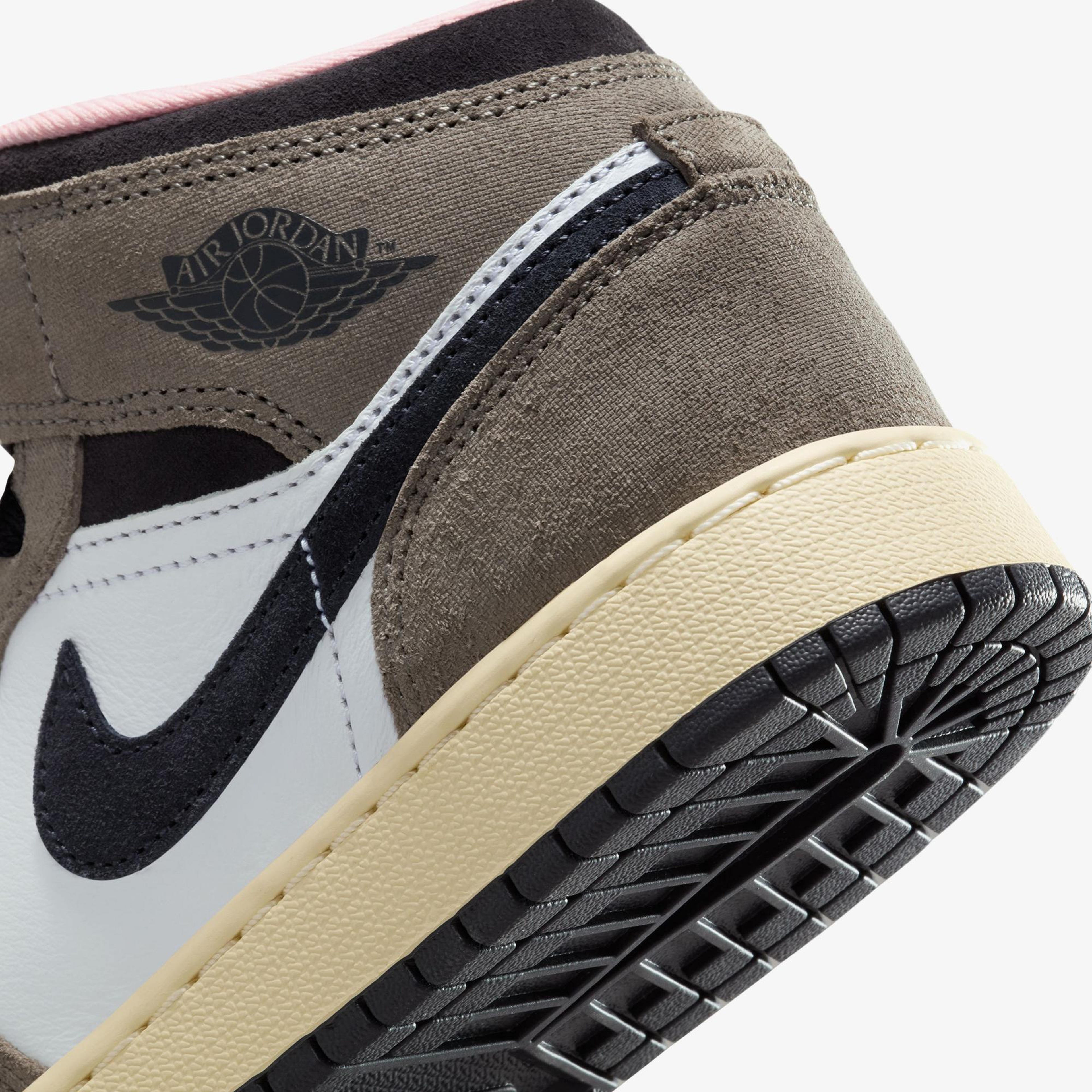 Jordan Air 1 Mid SE Beyaz Spor Ayakkabı