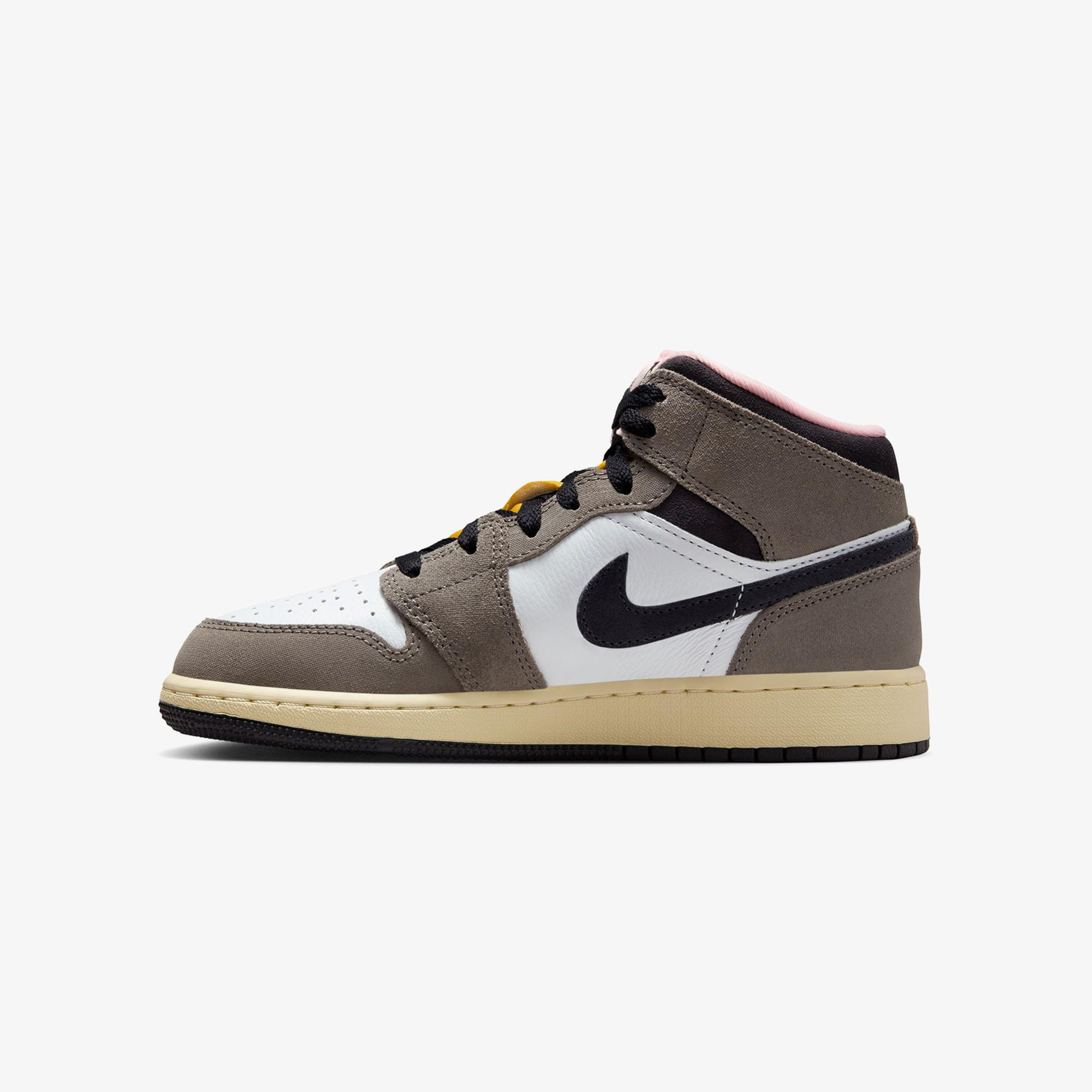 Jordan Air 1 Mid SE Beyaz Spor Ayakkabı