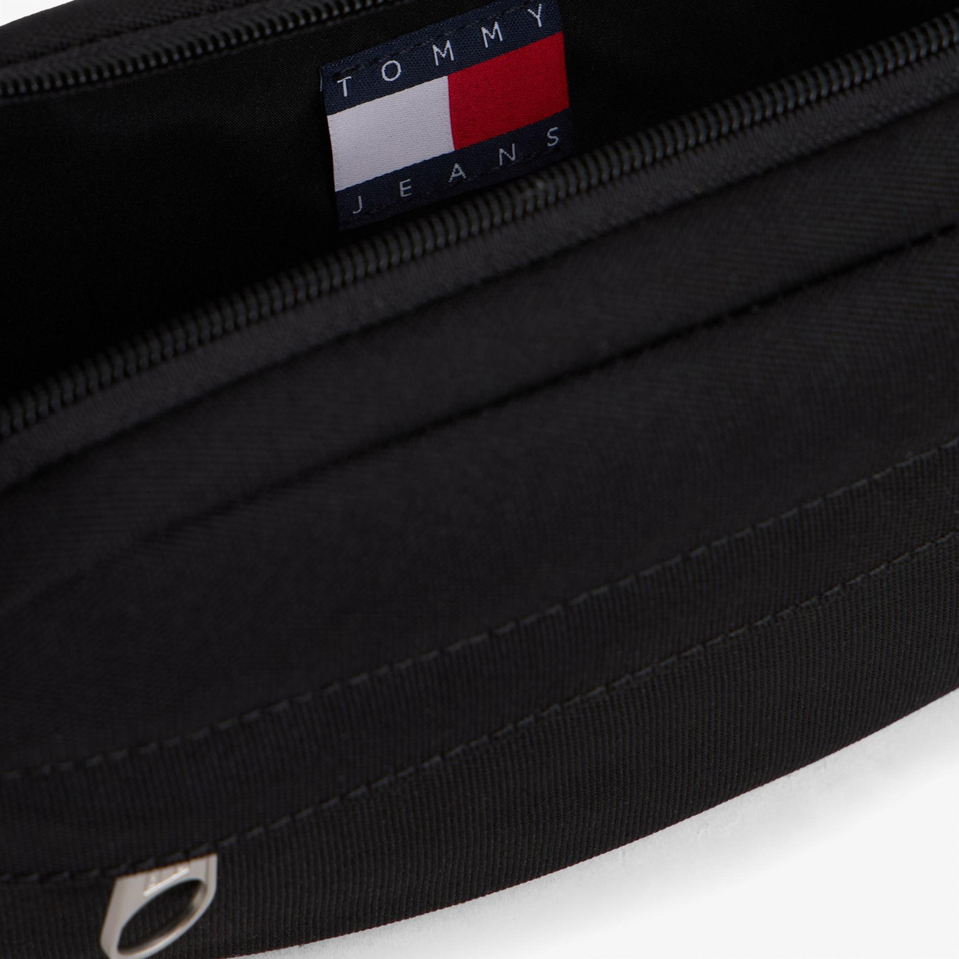 Tommy Hilfiger Essential Daily Erkek Siyah Bel Çantası