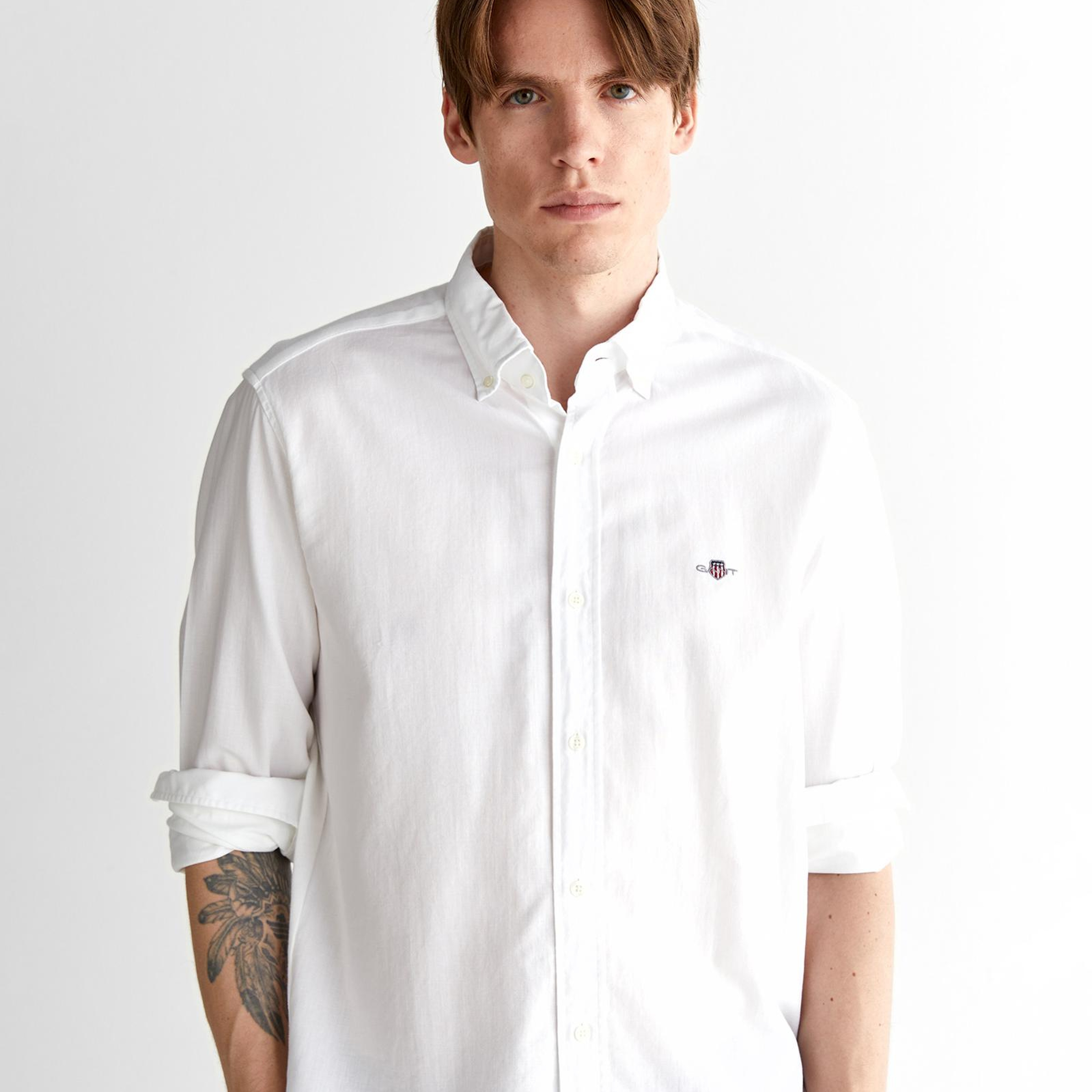 GANT Erkek Beyaz Düğmeli Yaka Logolu Gömlek