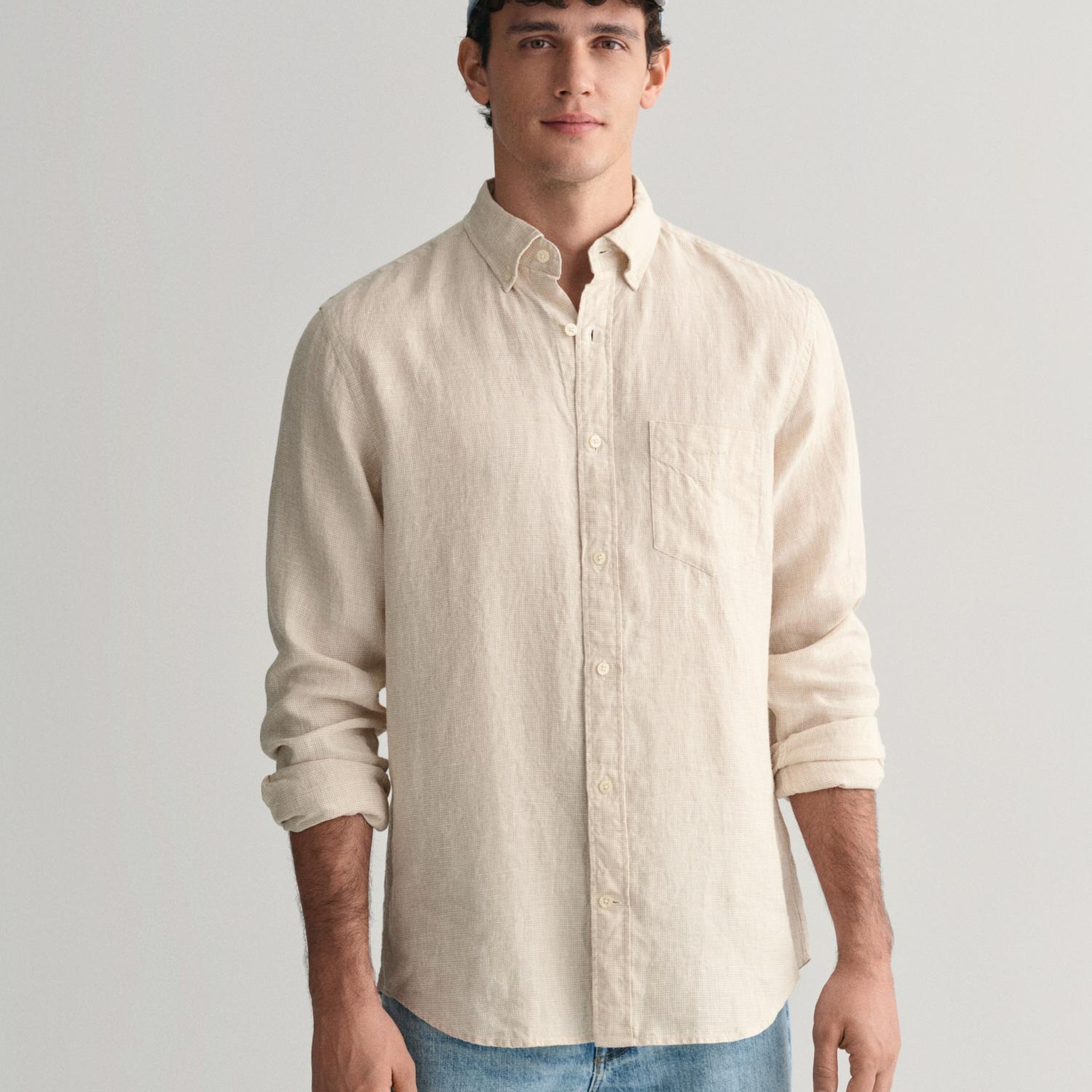 GANT Erkek Bej Regular Fit Düğmeli Yaka Kareli Keten Gömlek