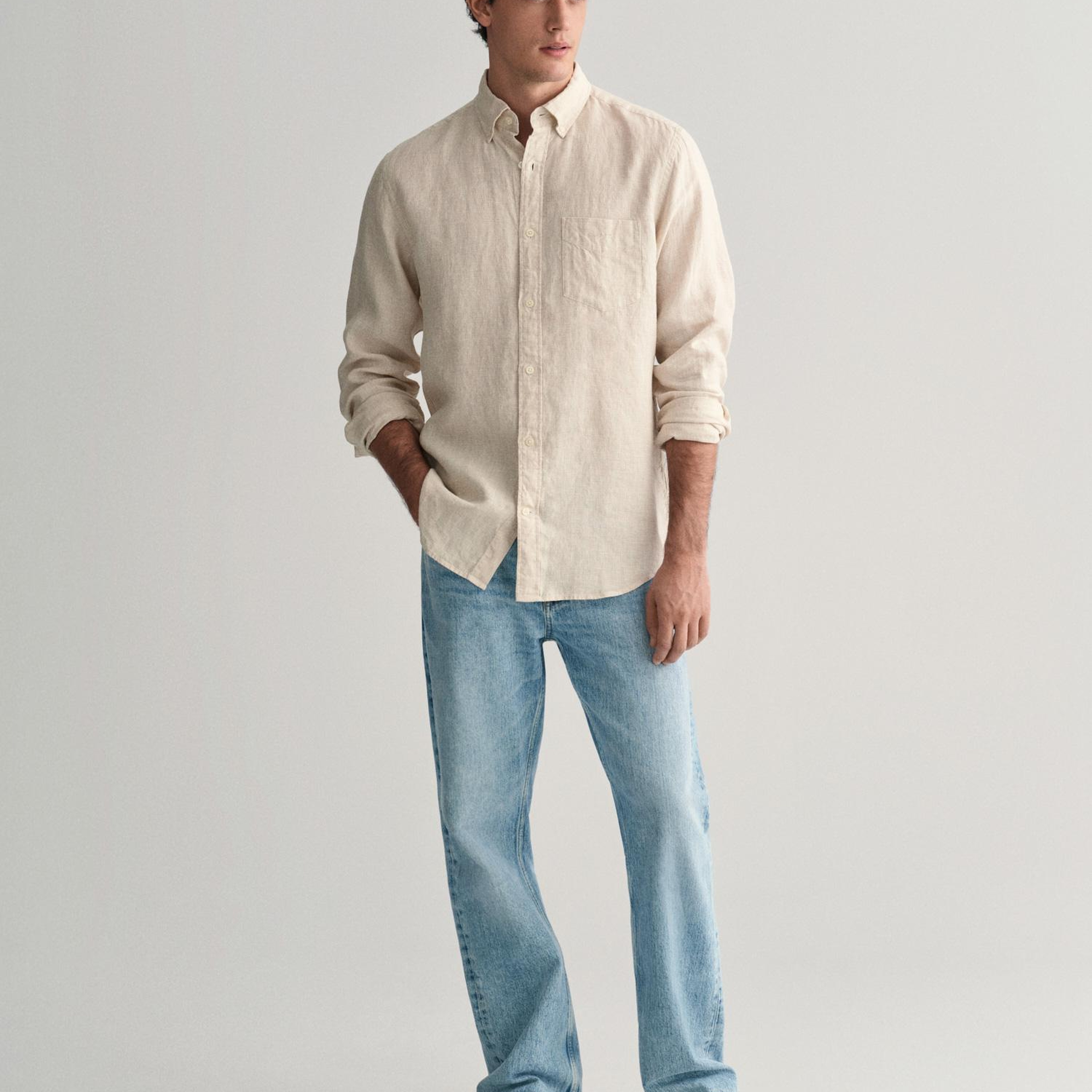 GANT Erkek Bej Regular Fit Düğmeli Yaka Kareli Keten Gömlek