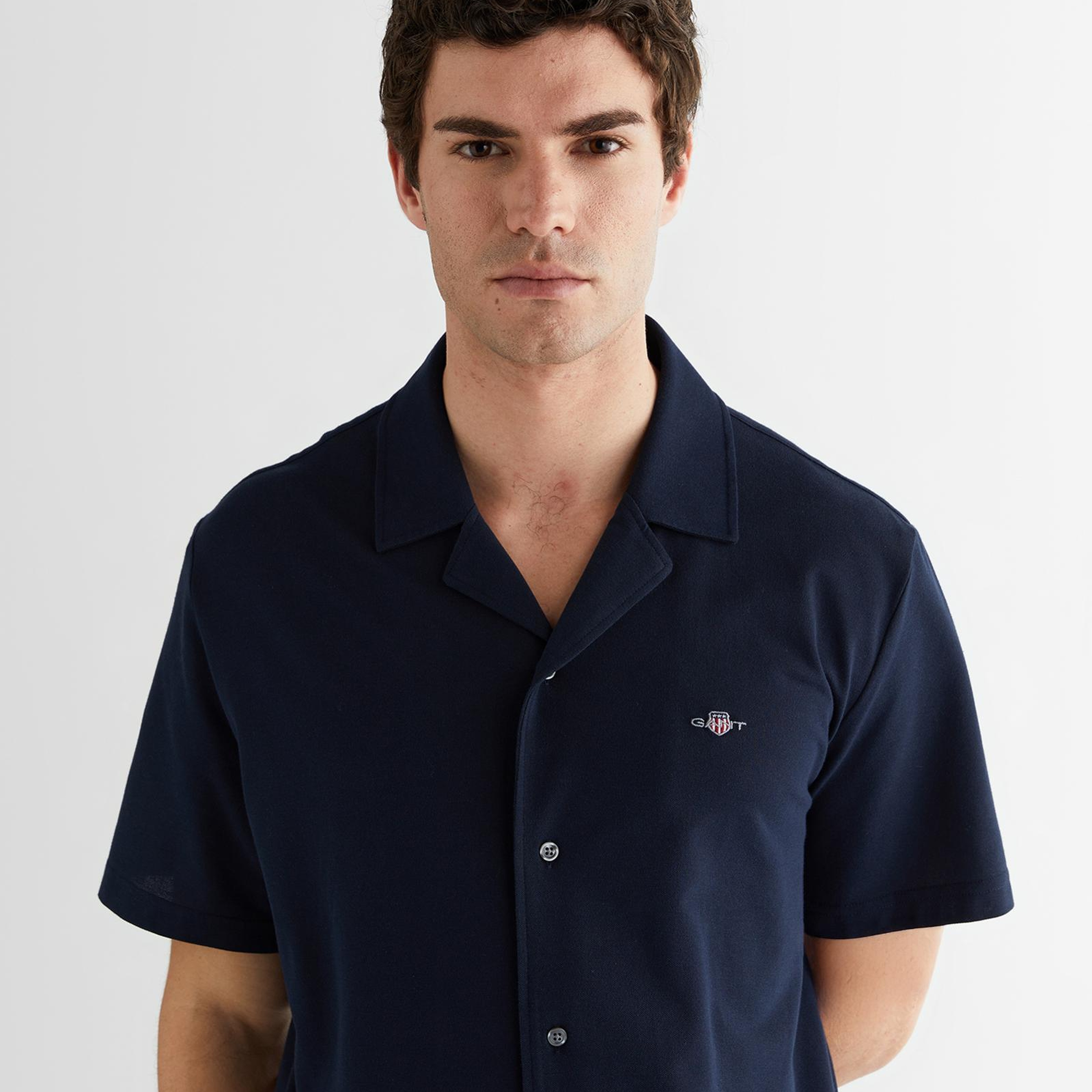 GANT Erkek Lacivert Düğmeli Yaka Logolu Gömlek