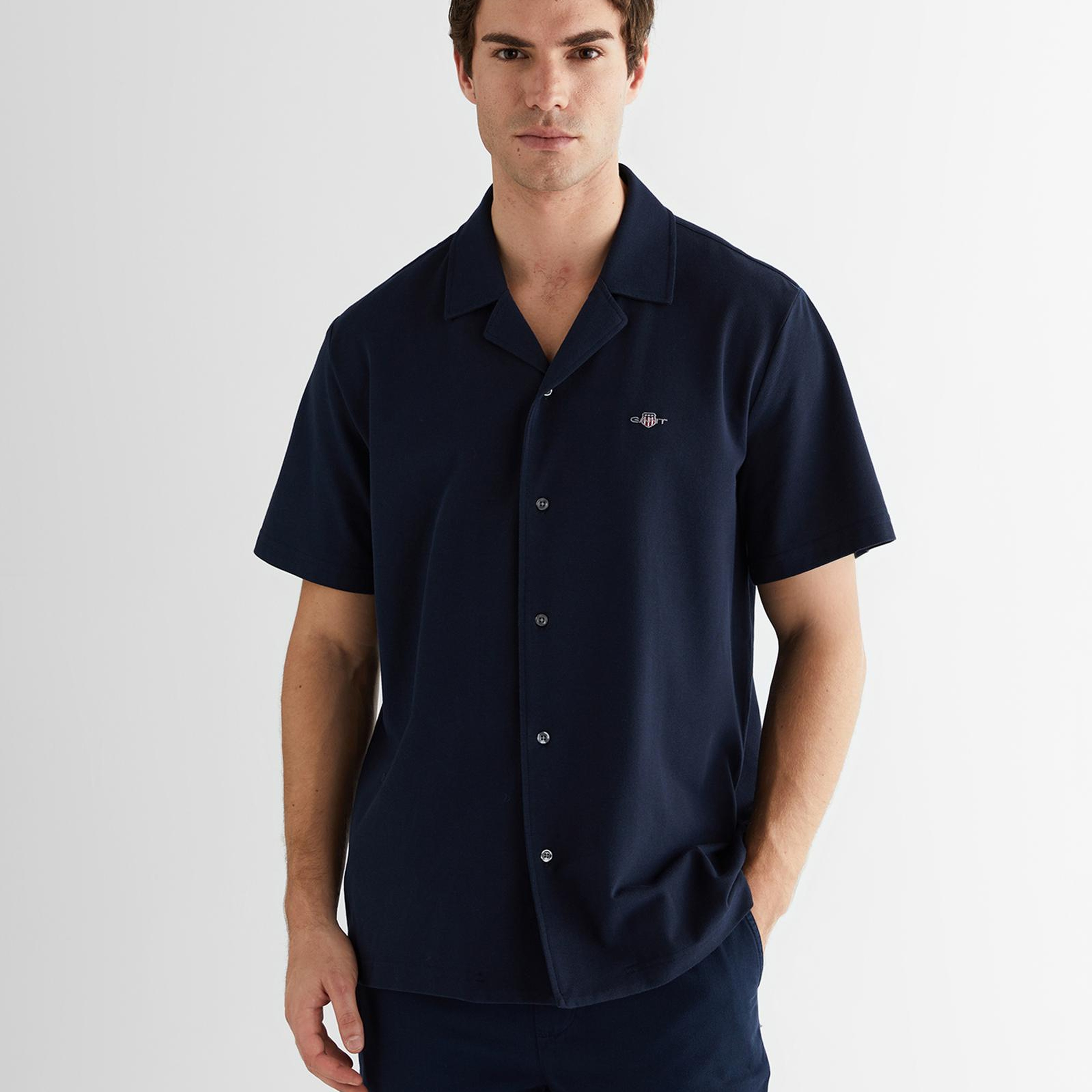 GANT Erkek Lacivert Düğmeli Yaka Logolu Gömlek