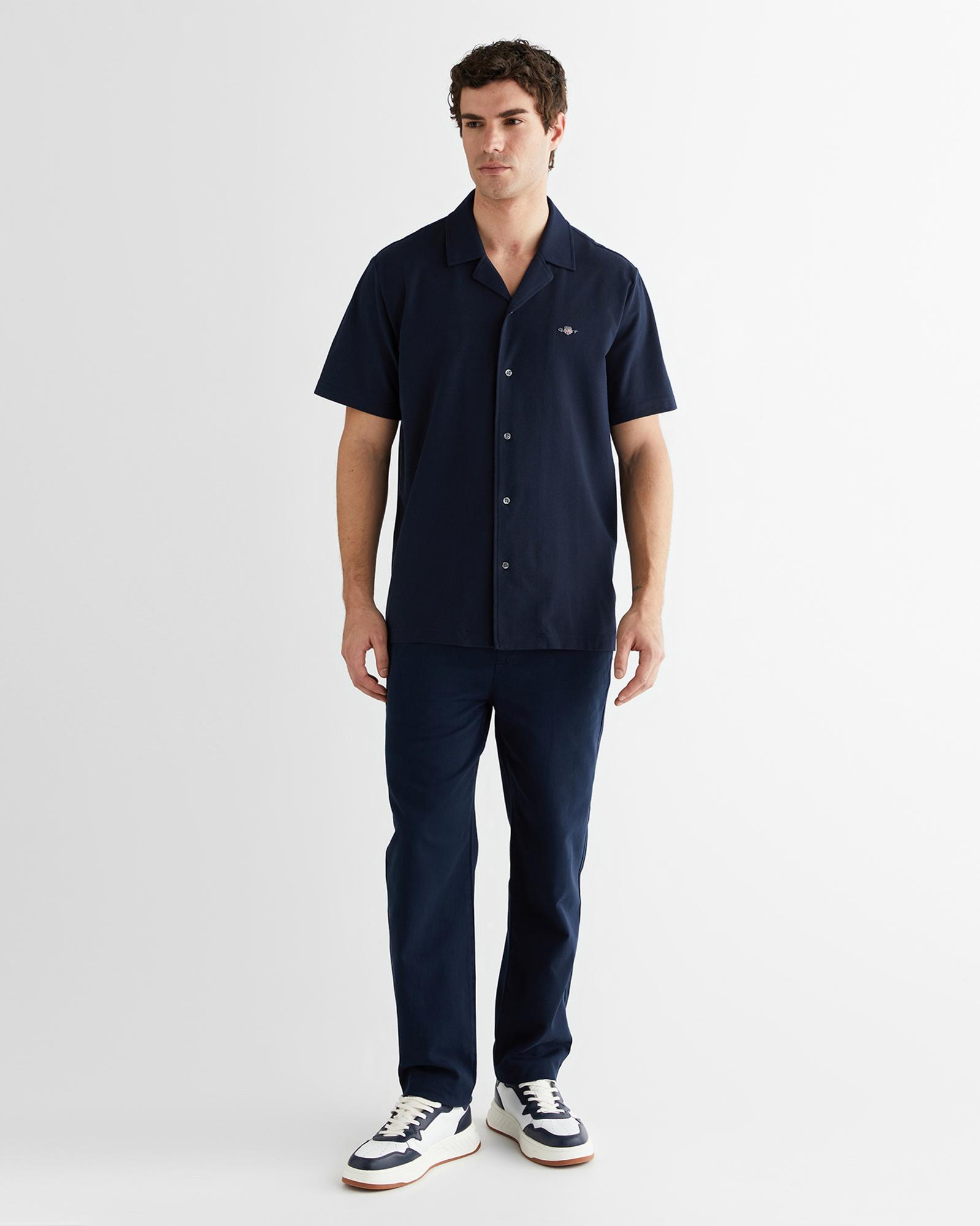 GANT Erkek Lacivert Düğmeli Yaka Logolu Gömlek