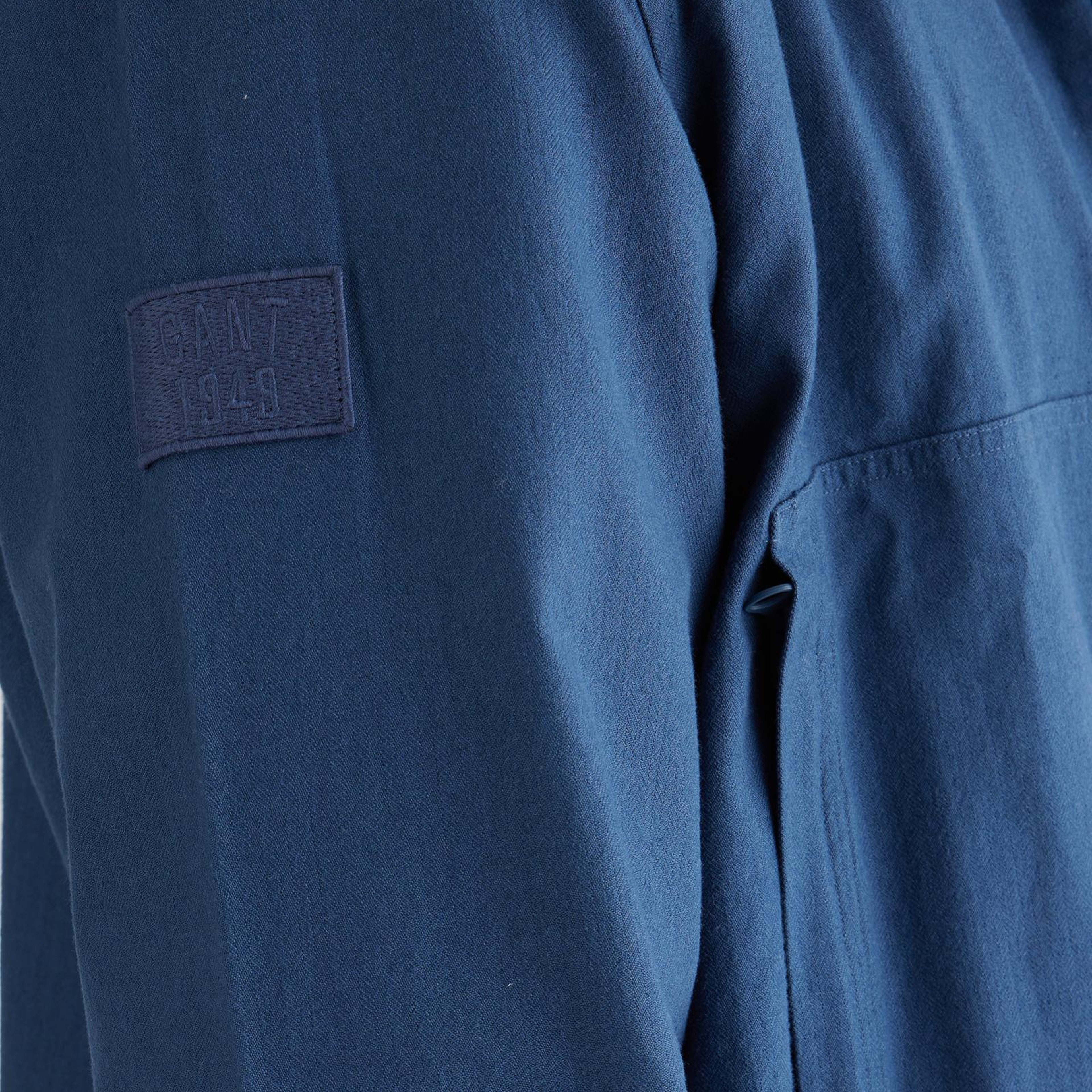 GANT Erkek Mavi Oversize Fit Fermuarlı Logolu Gömlek