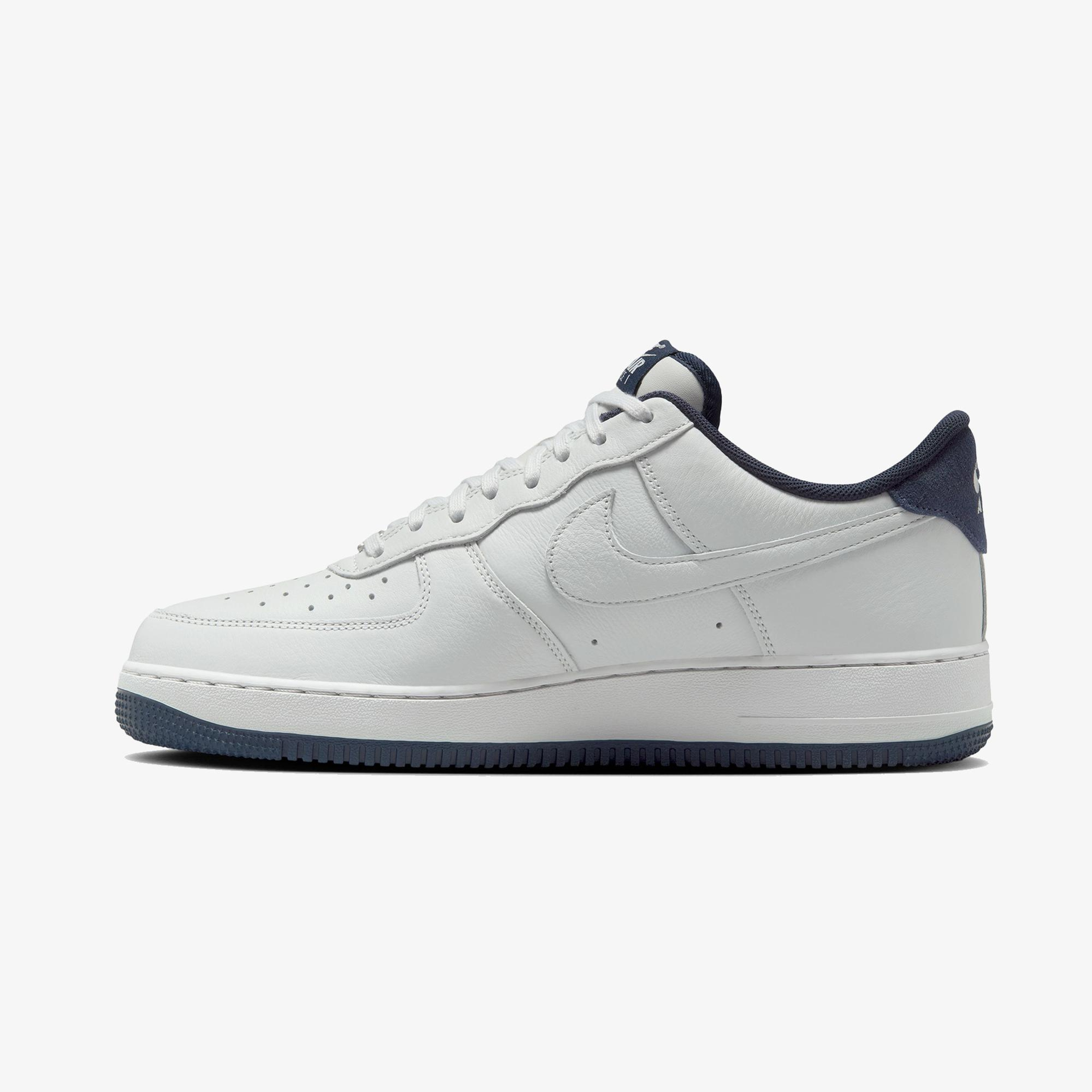 Nike Air Force 1 '07 LV8 Erkek Beyaz Spor Ayakkabı
