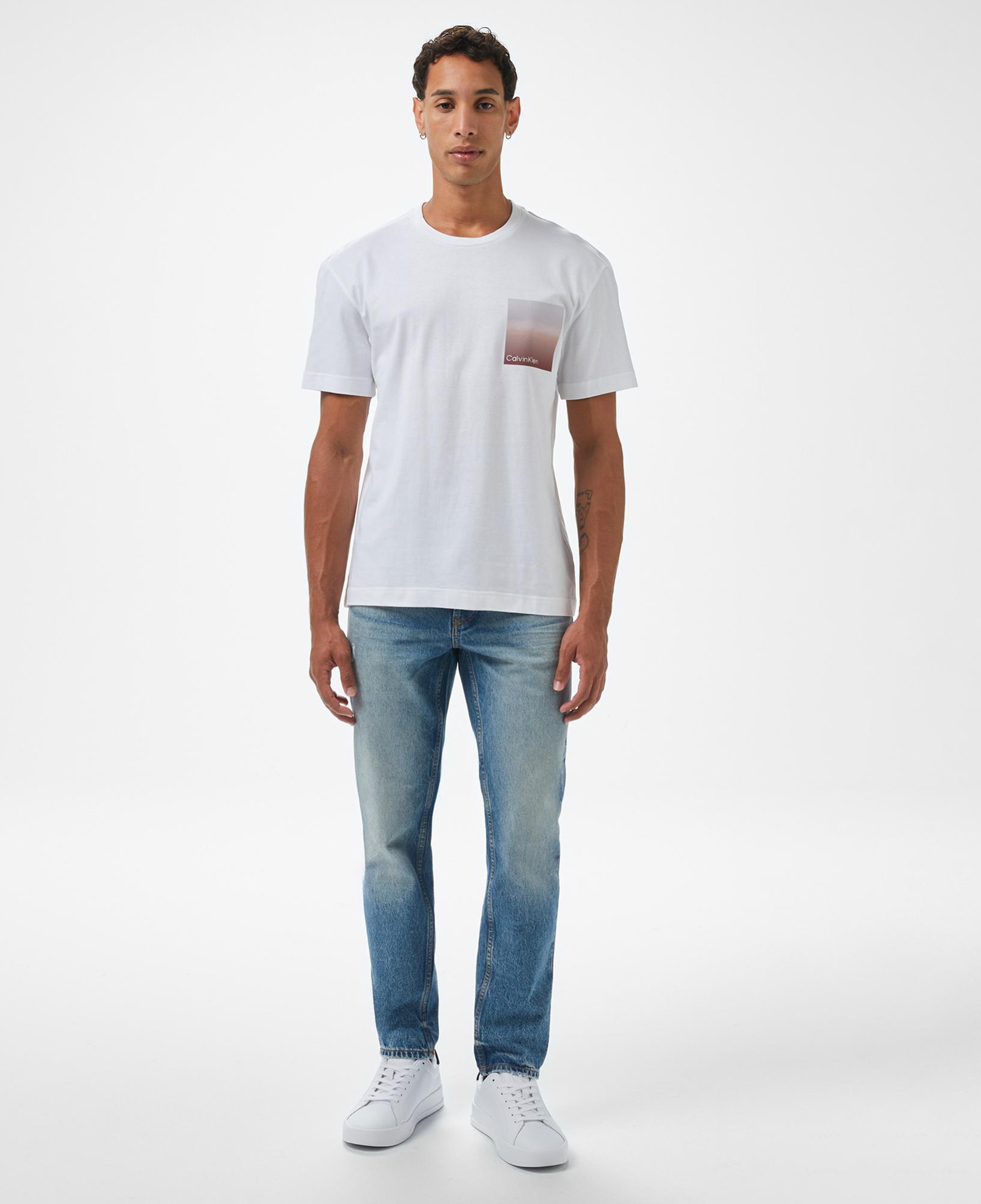Calvin Klein Ombre Bonded Box Logo Erkek Beyaz T-Shirt