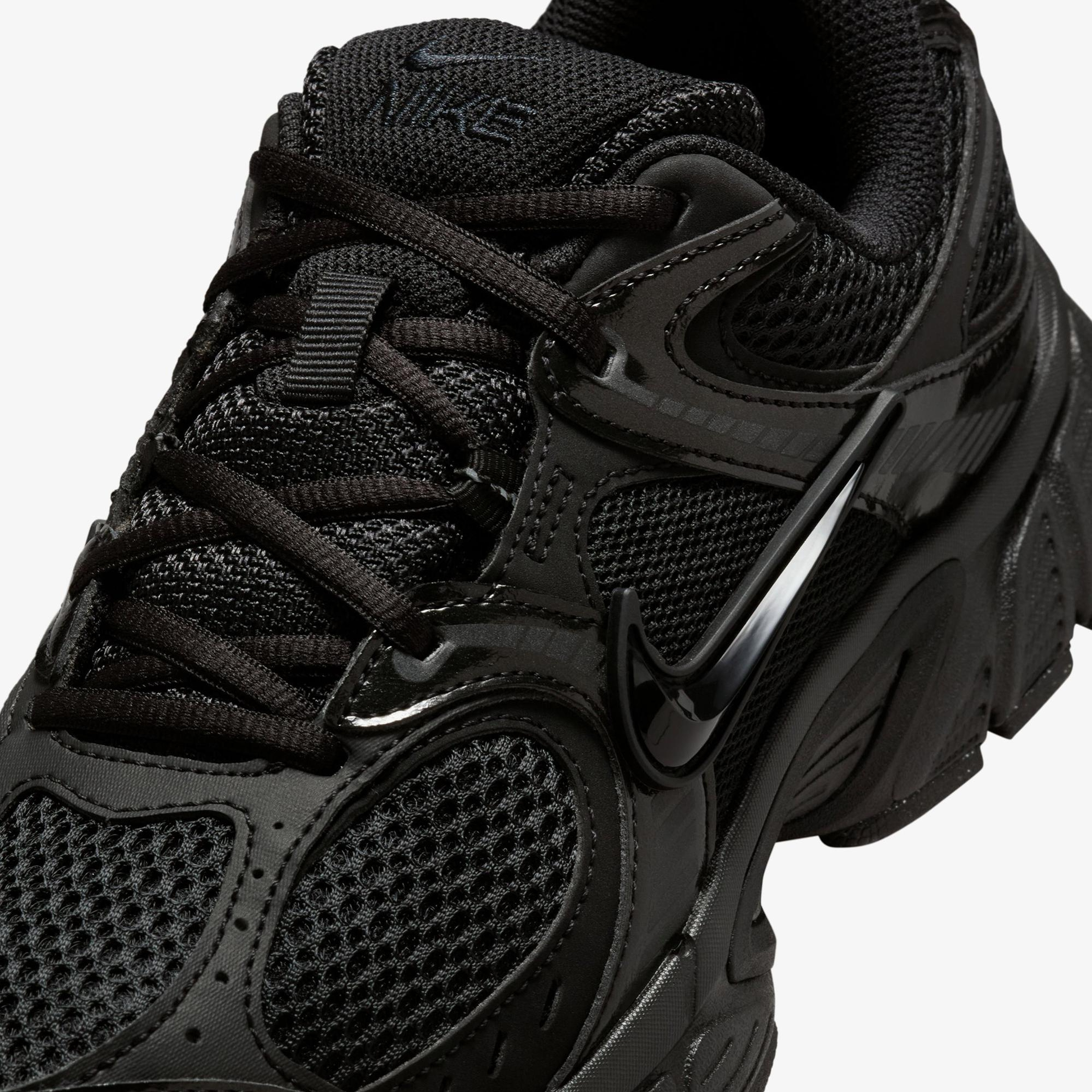 Nike V5 RNR Kadın Siyah Spor Ayakkabı