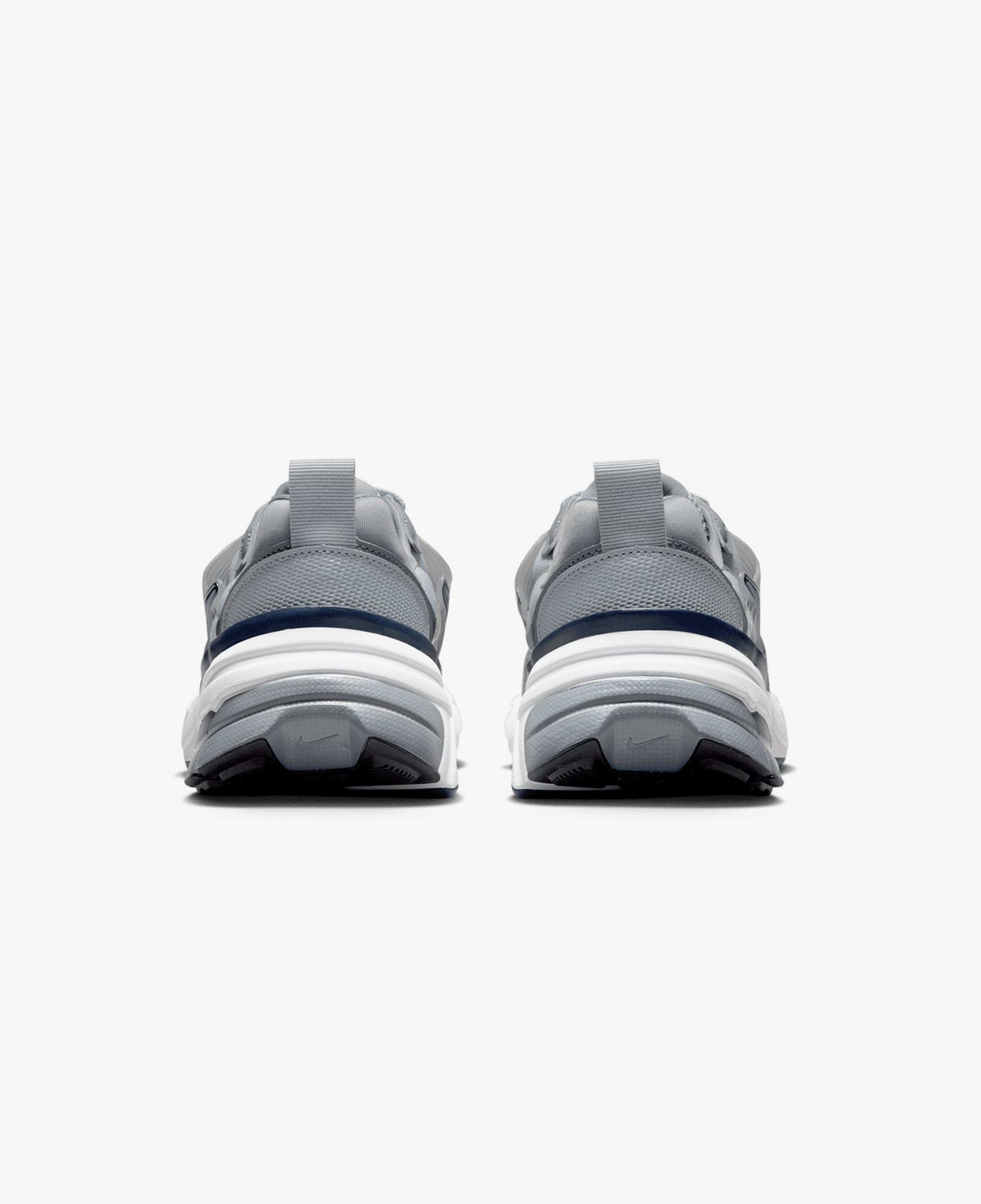 Nike V2K Run Erkek Gri Spor Ayakkabı