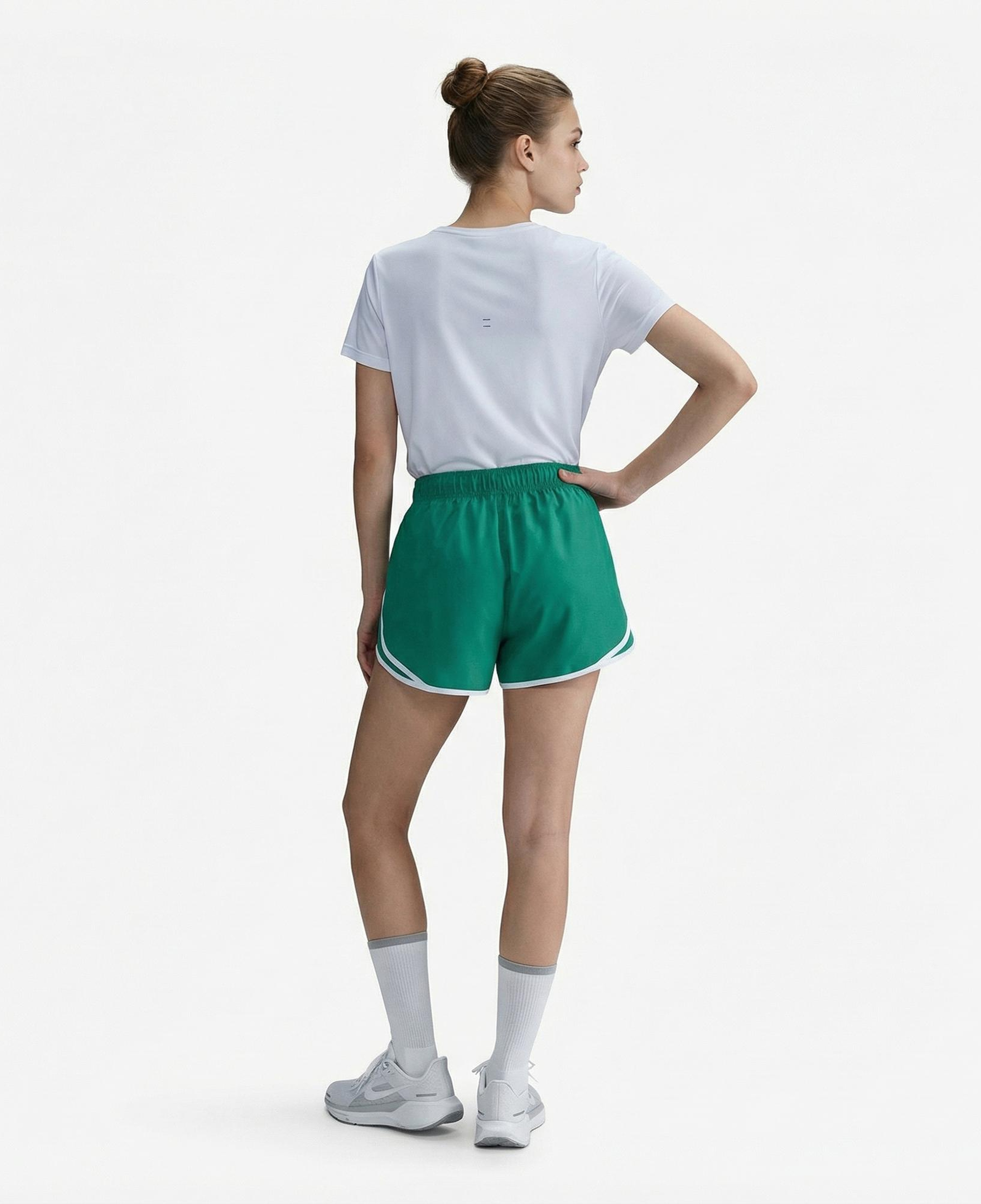 Nike Tempo Dri-Fit Kadın Beyaz T-Shirt