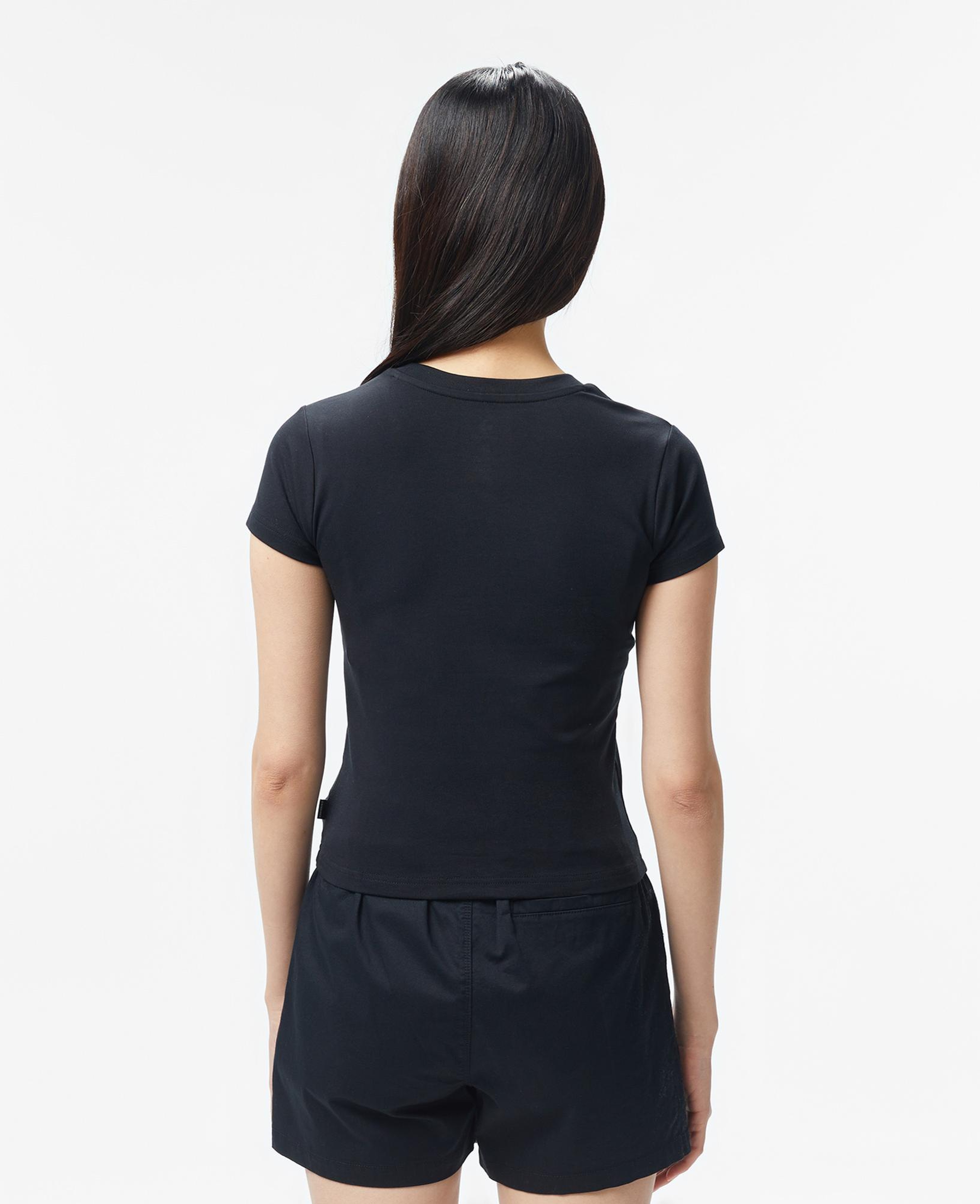 Converse Kadın Slim Fit Baskılı Siyah T-Shirt