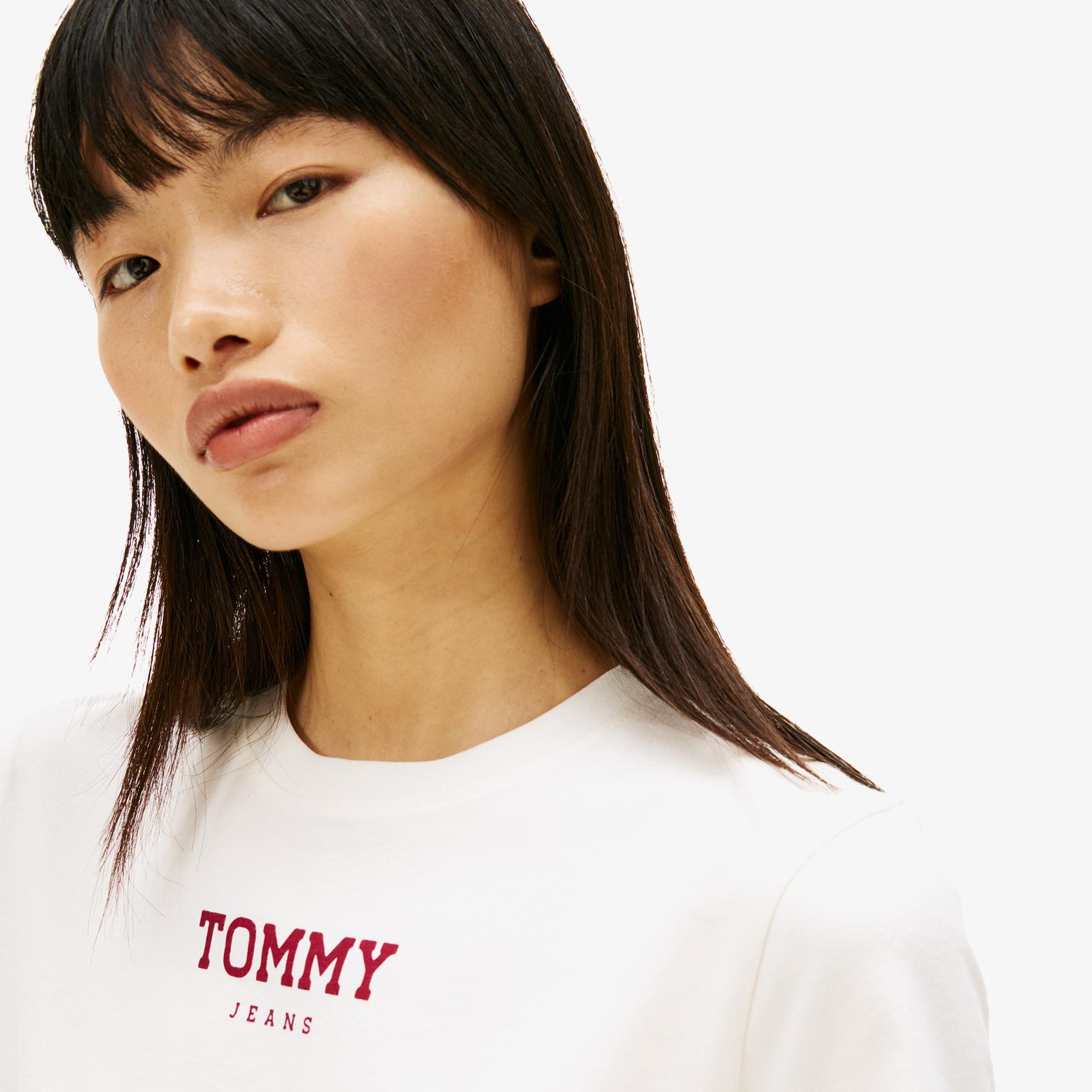 Tommy Hilfiger Essential Logo Kadın Beyaz T-Shirt