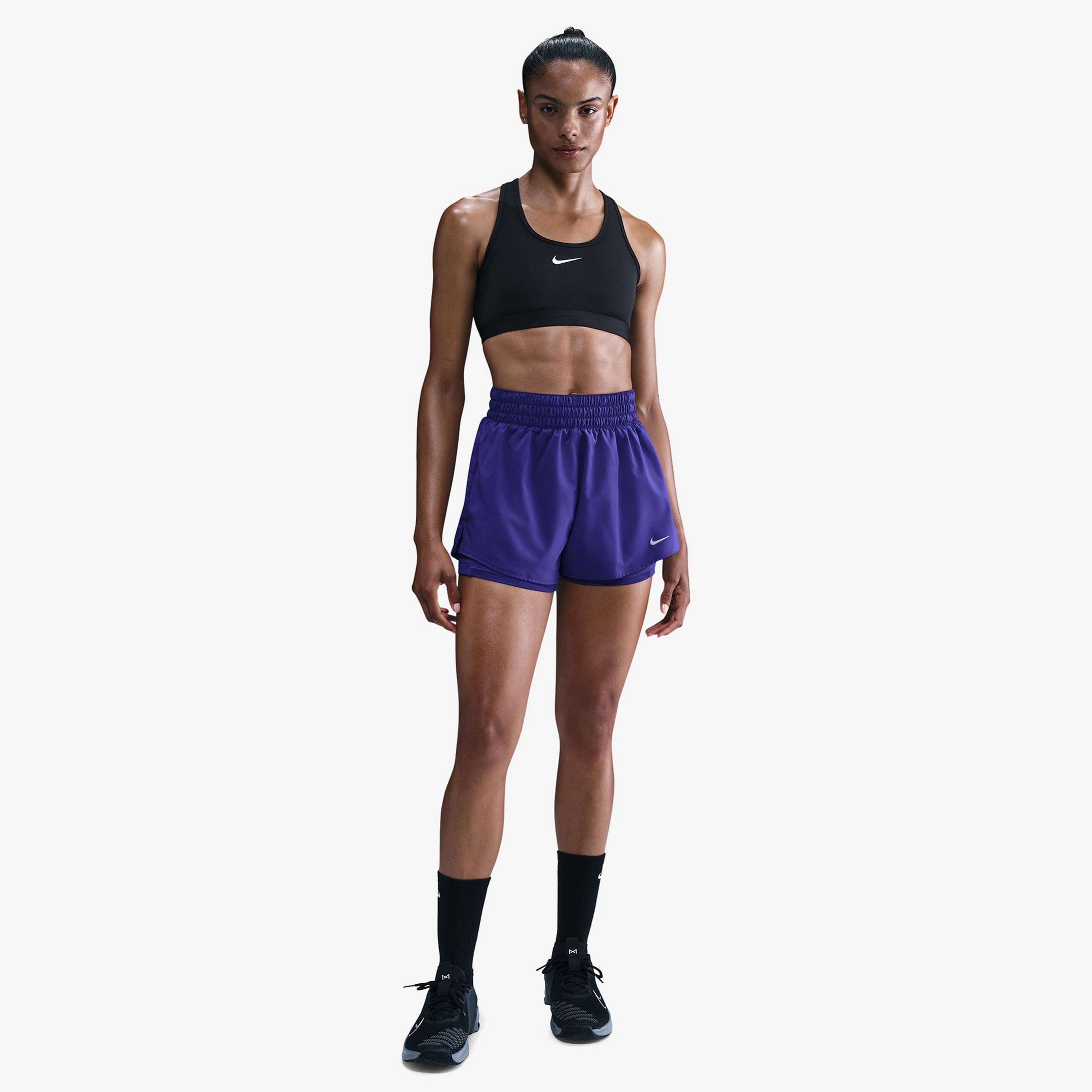 Nike Swoosh Kadın Siyah Bra