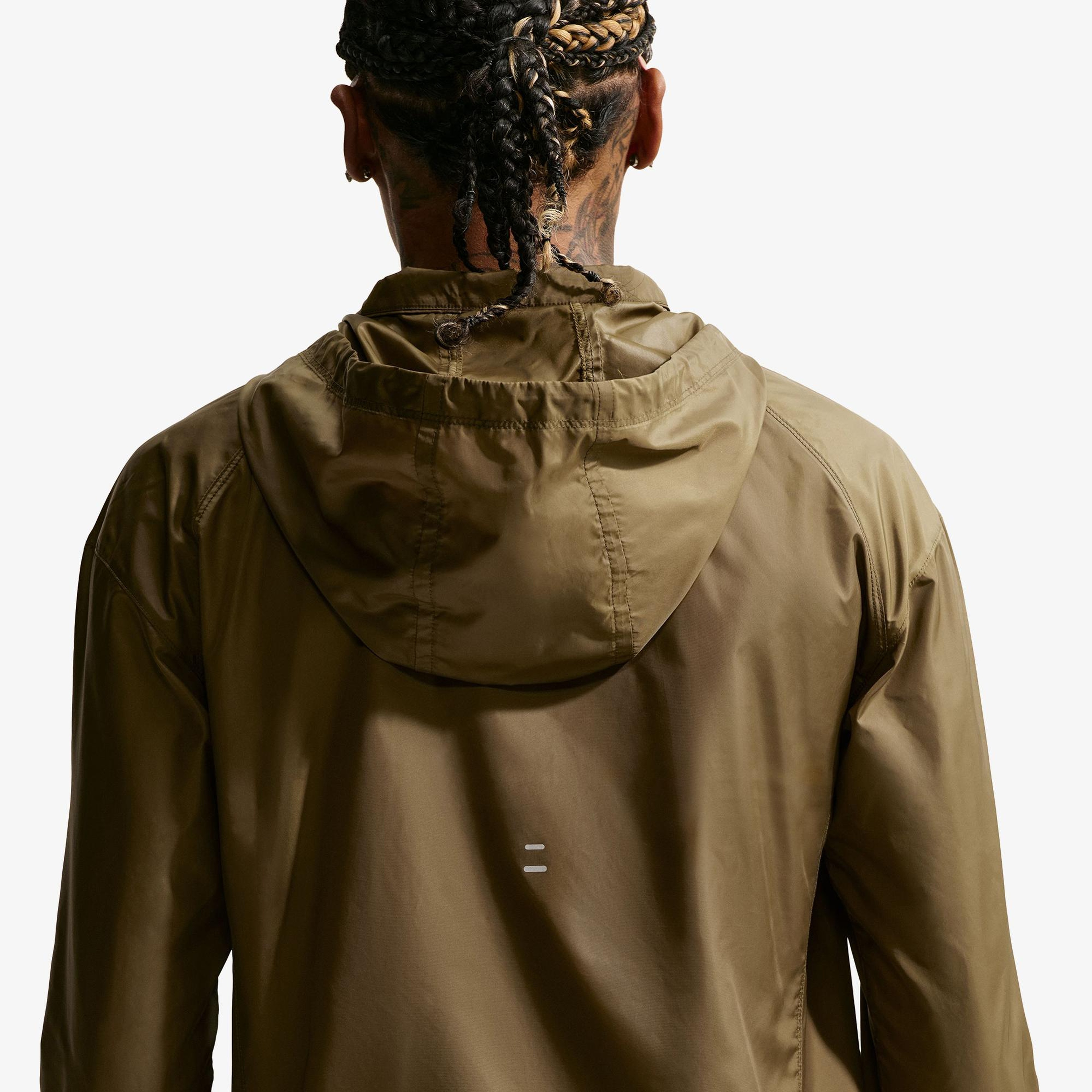 Nike Tempo Repel Kadın Haki Yağmurluk