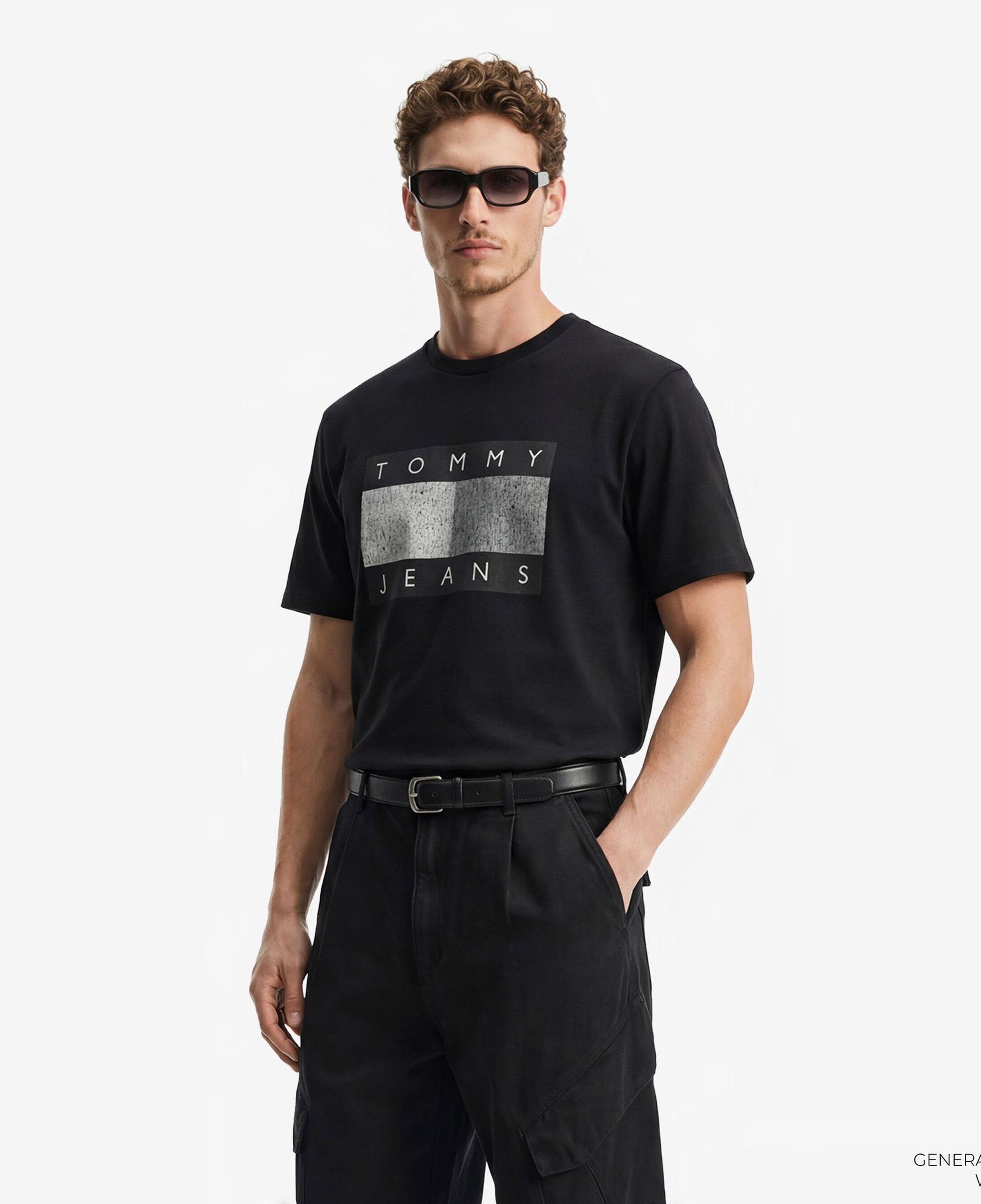 Tommy Hilfiger Flag Bearer Erkek Siyah T-Shirt