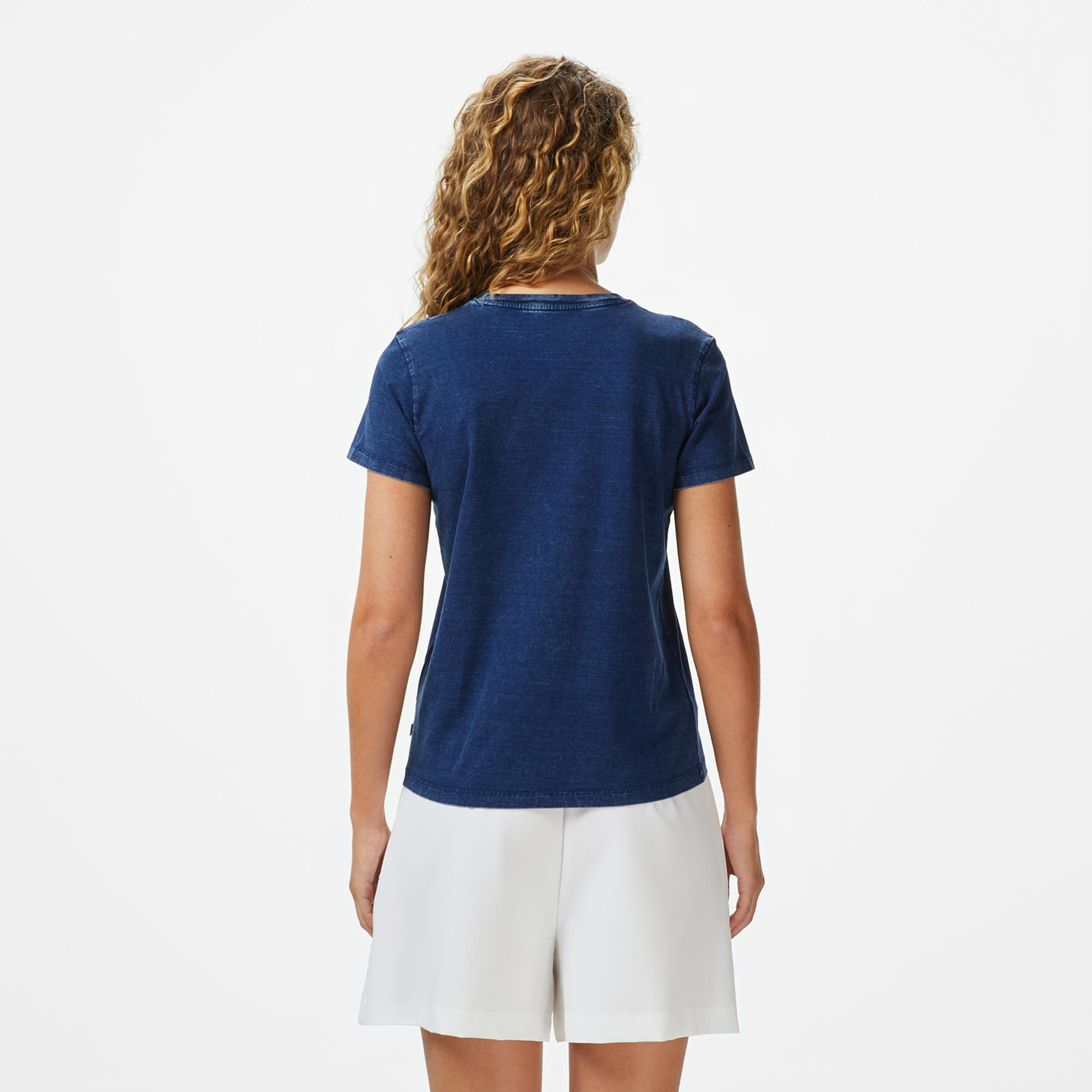 Guess Regular Fit Kadın Lacivert T-Shirt