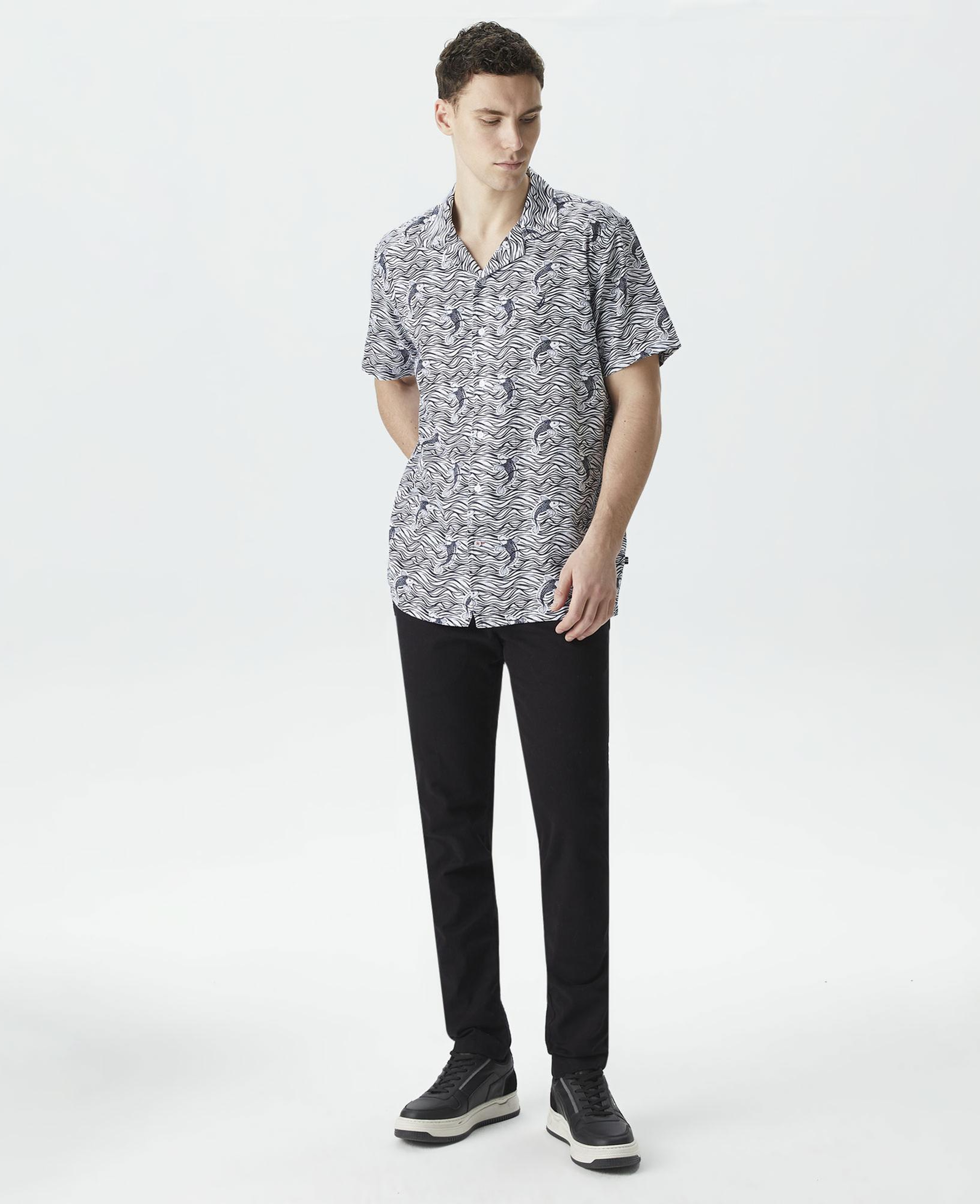 Nautica Erkek Beyaz Classic Fit Kısa Kollu Desenli Keten Gömlek