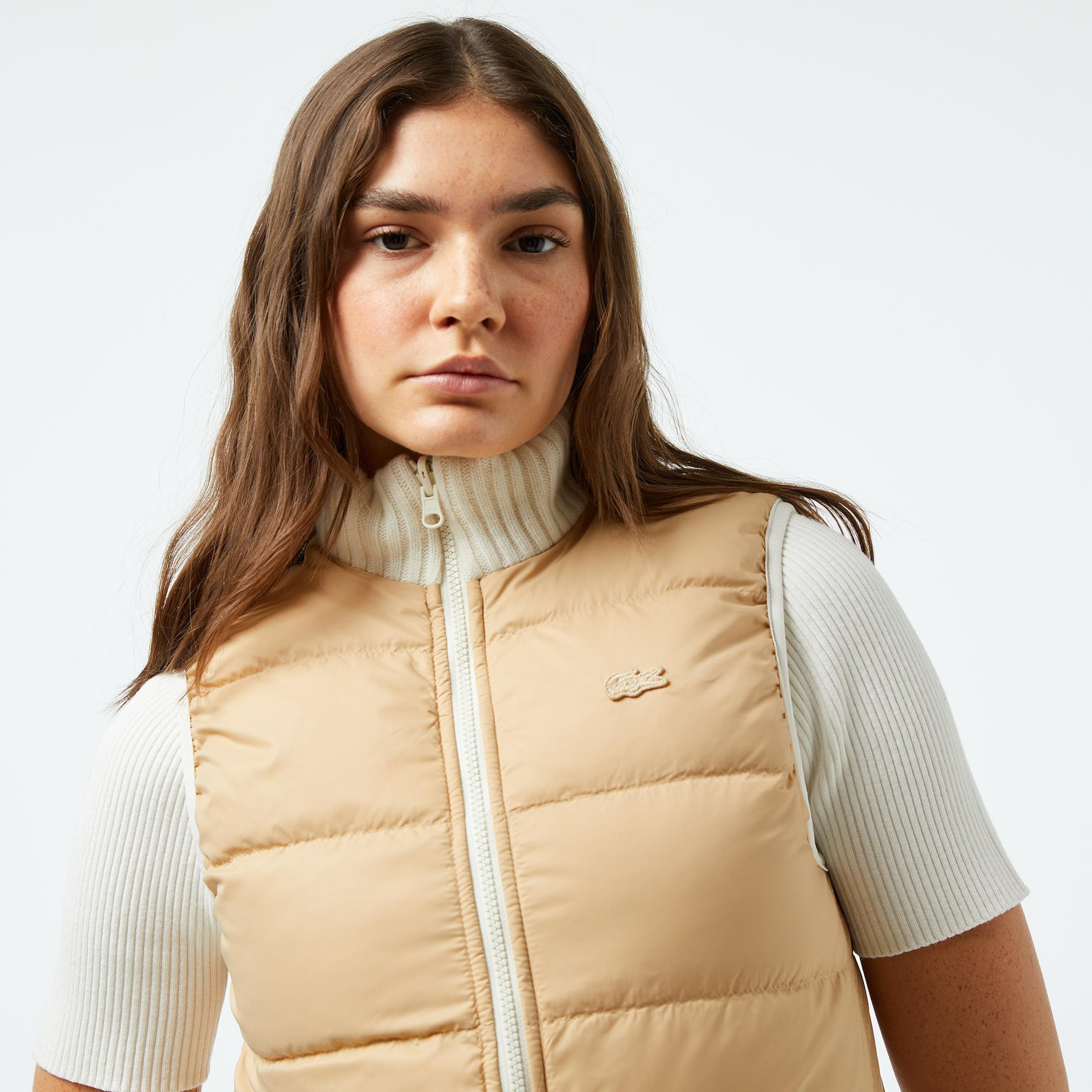 Lacoste Kadın Kapitone Regular Fit Dik Yaka Çift Taraflı Beyaz Yelek