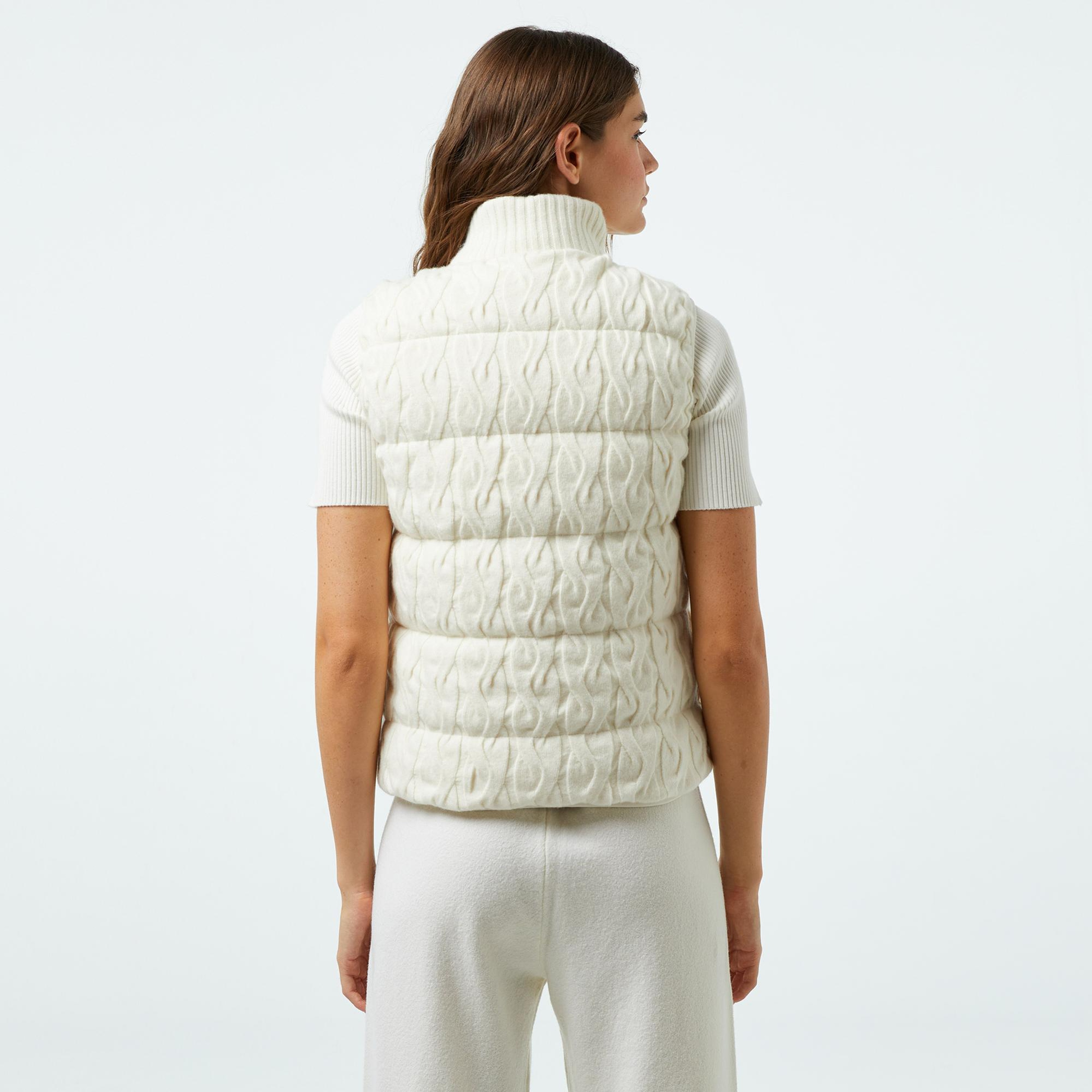 Lacoste Kadın Kapitone Regular Fit Dik Yaka Çift Taraflı Beyaz Yelek