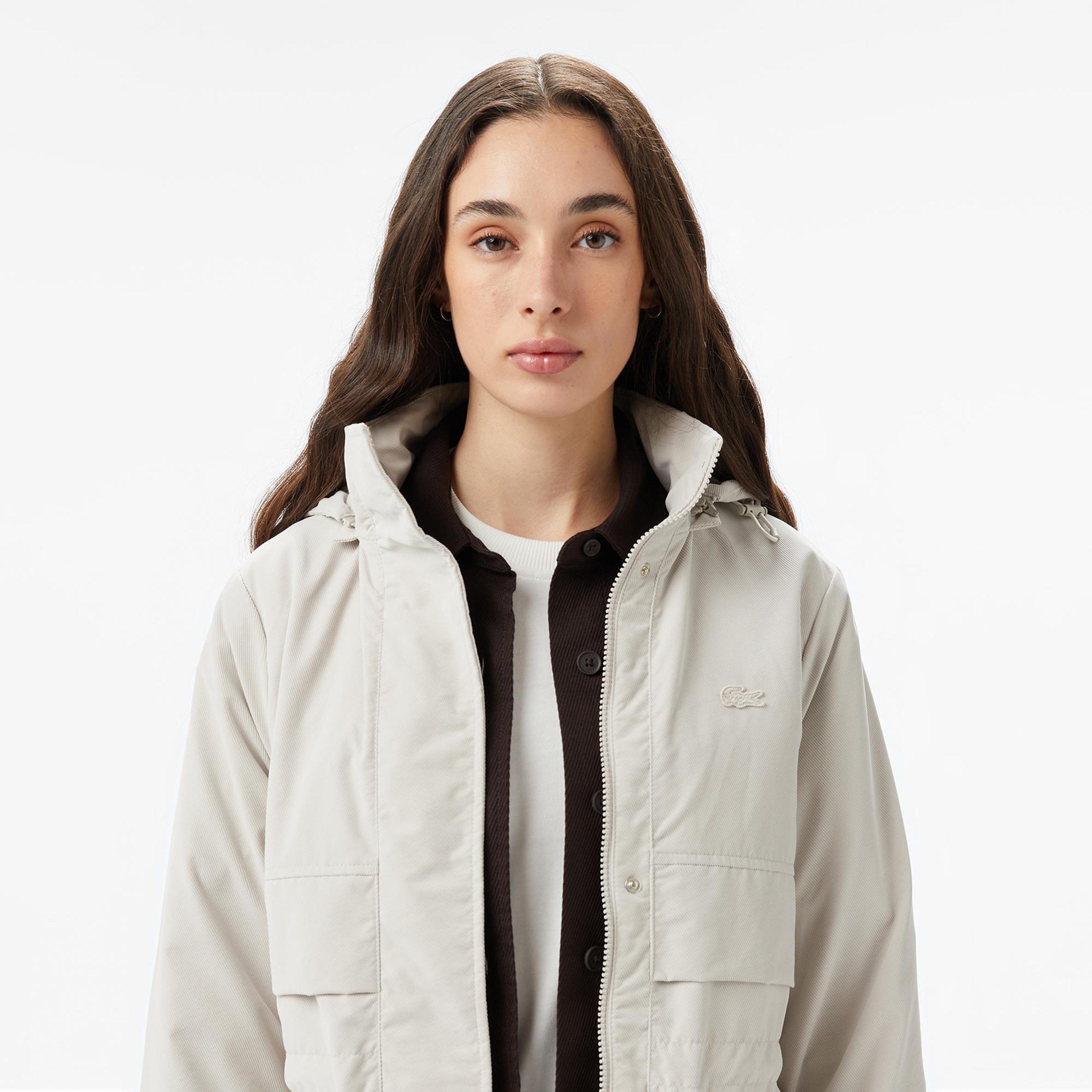 Lacoste Kadın Kapüşonlu Beyaz Mont