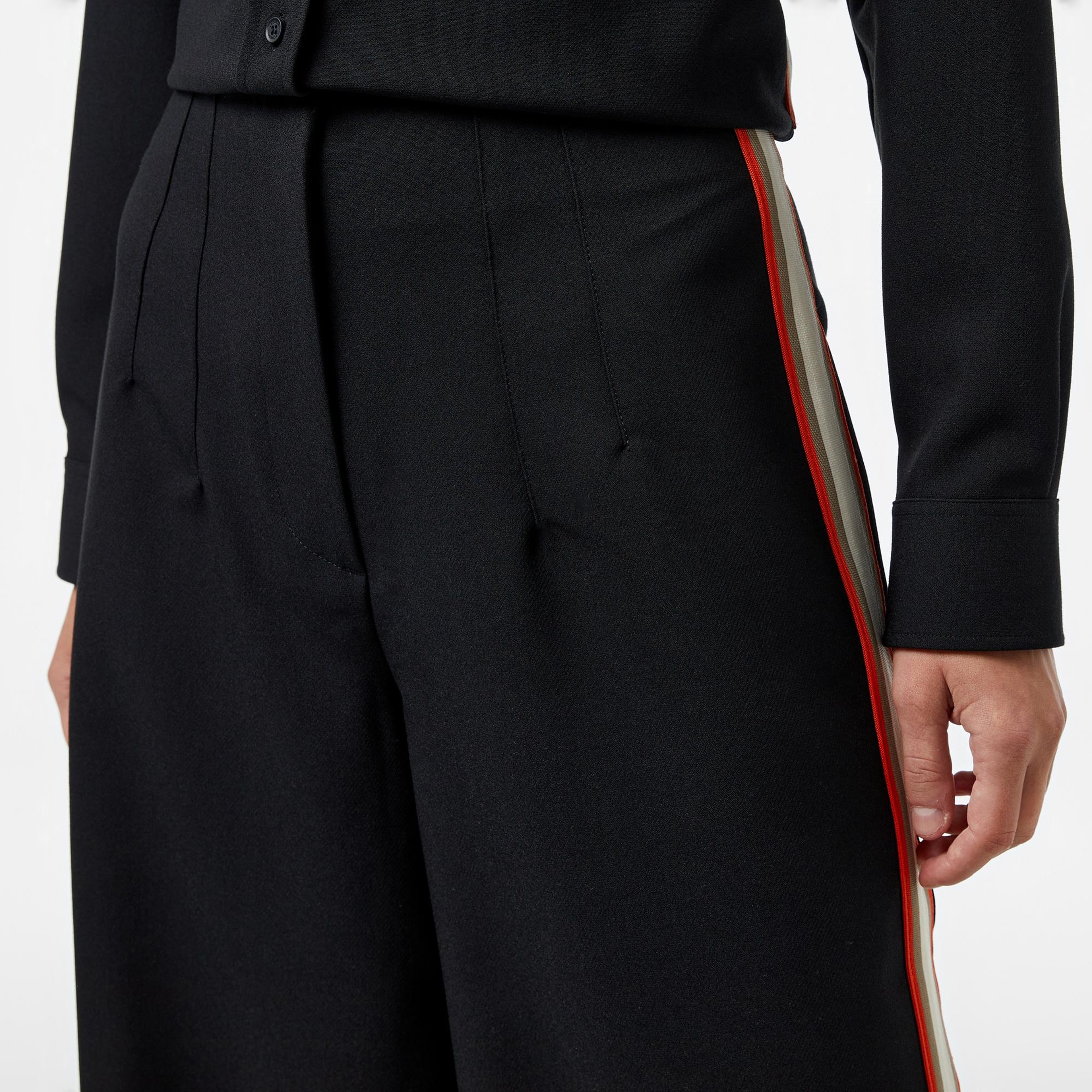 Lacoste Kadın Regular Fit Siyah Pantolon