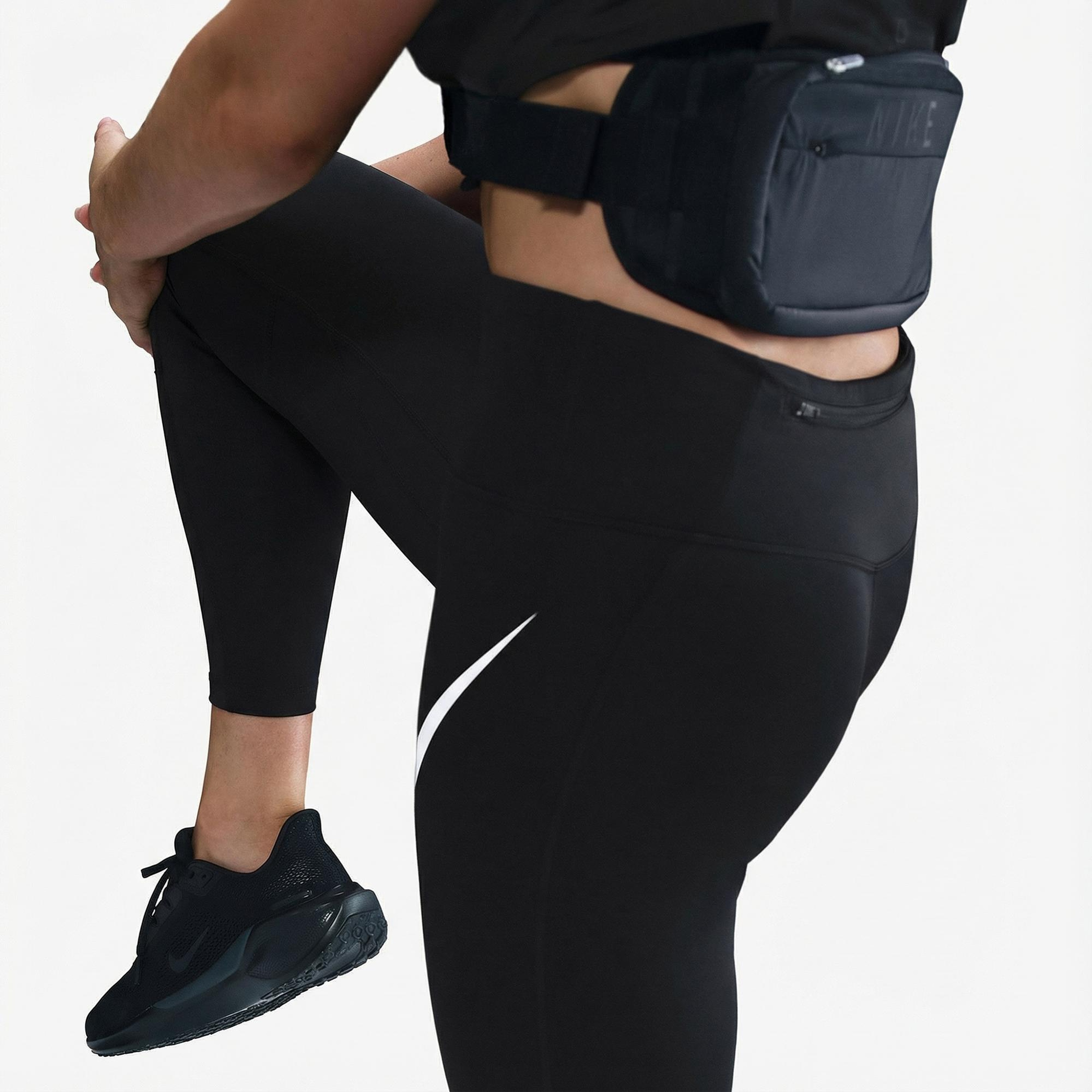 Nike Dri-Fit Tempo Swoosh Run Kadın Siyah Tayt