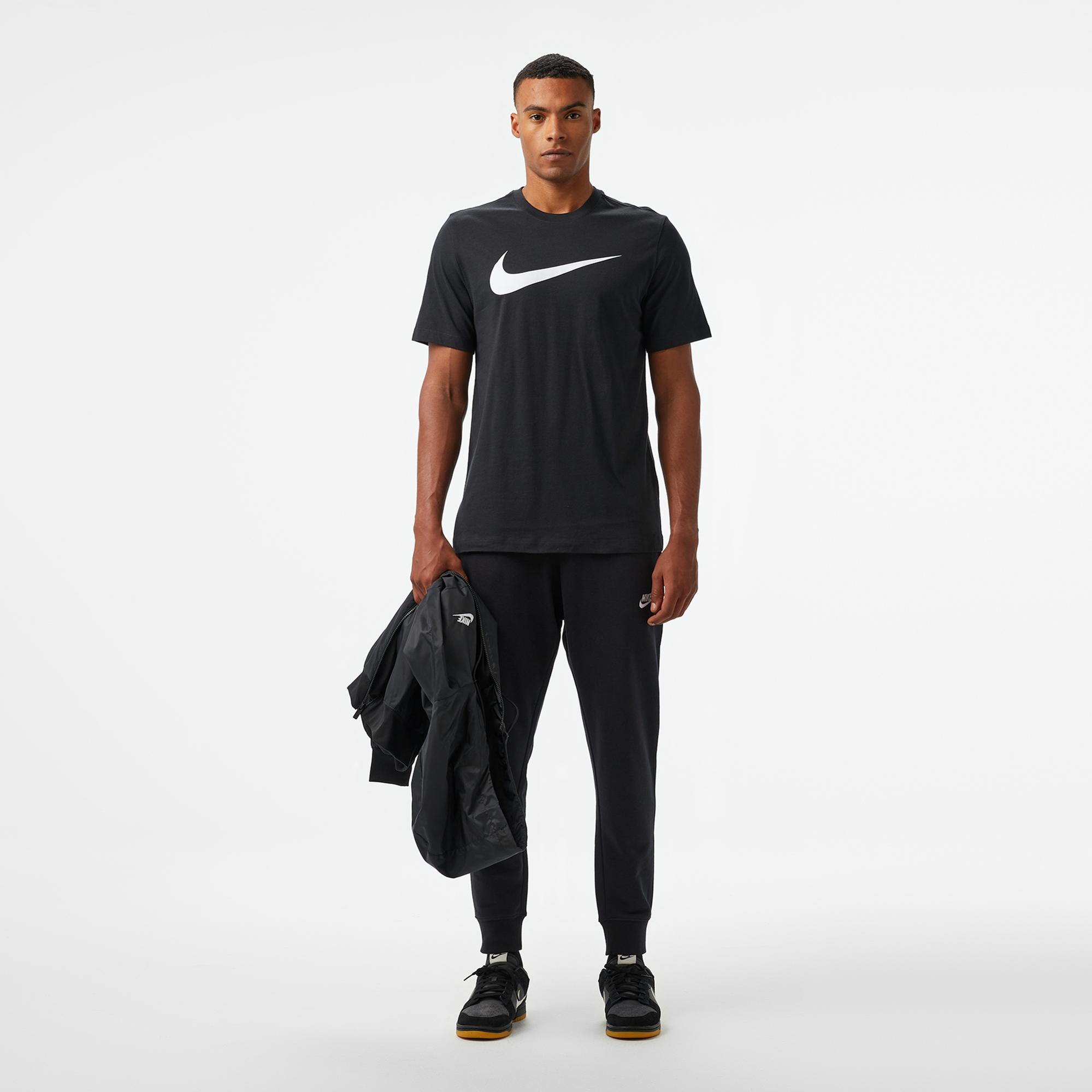 Nike Sportswear Icon Swoosh Erkek Siyah T-Shirt