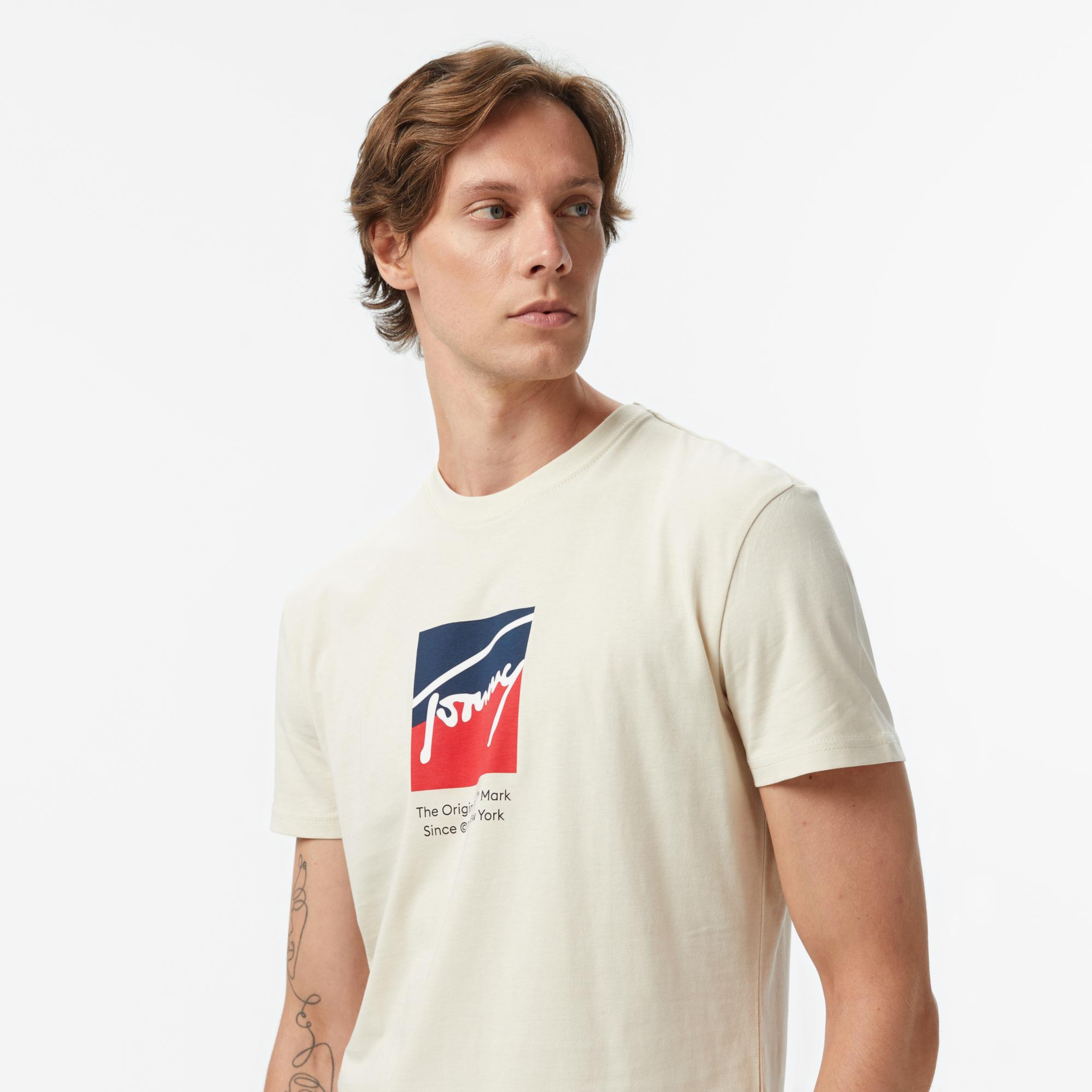 Tommy Jeans Regular Erkek Bej T-Shirt