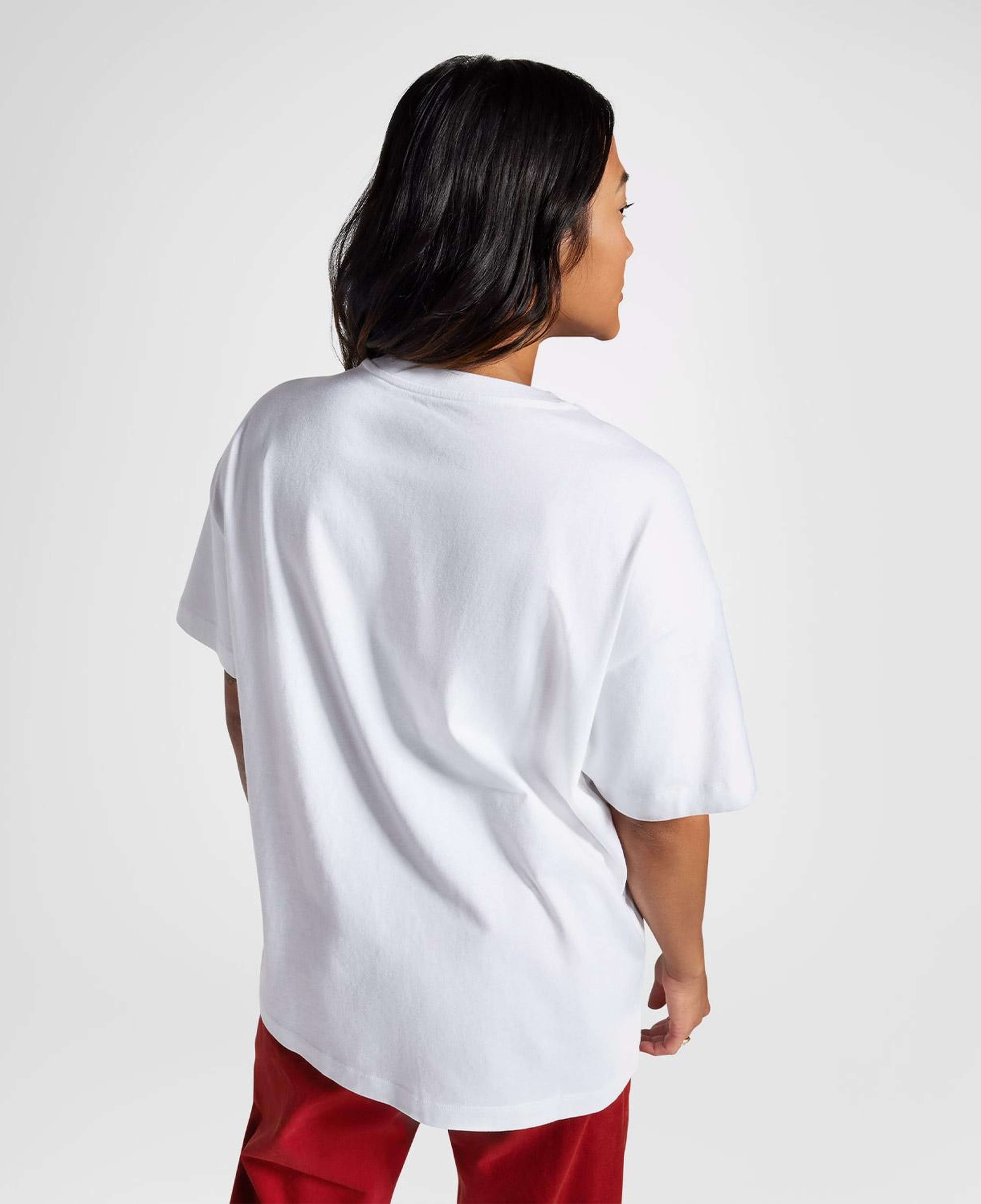 Converse Flaming Oversized Fit Kadın Beyaz T-Shirt