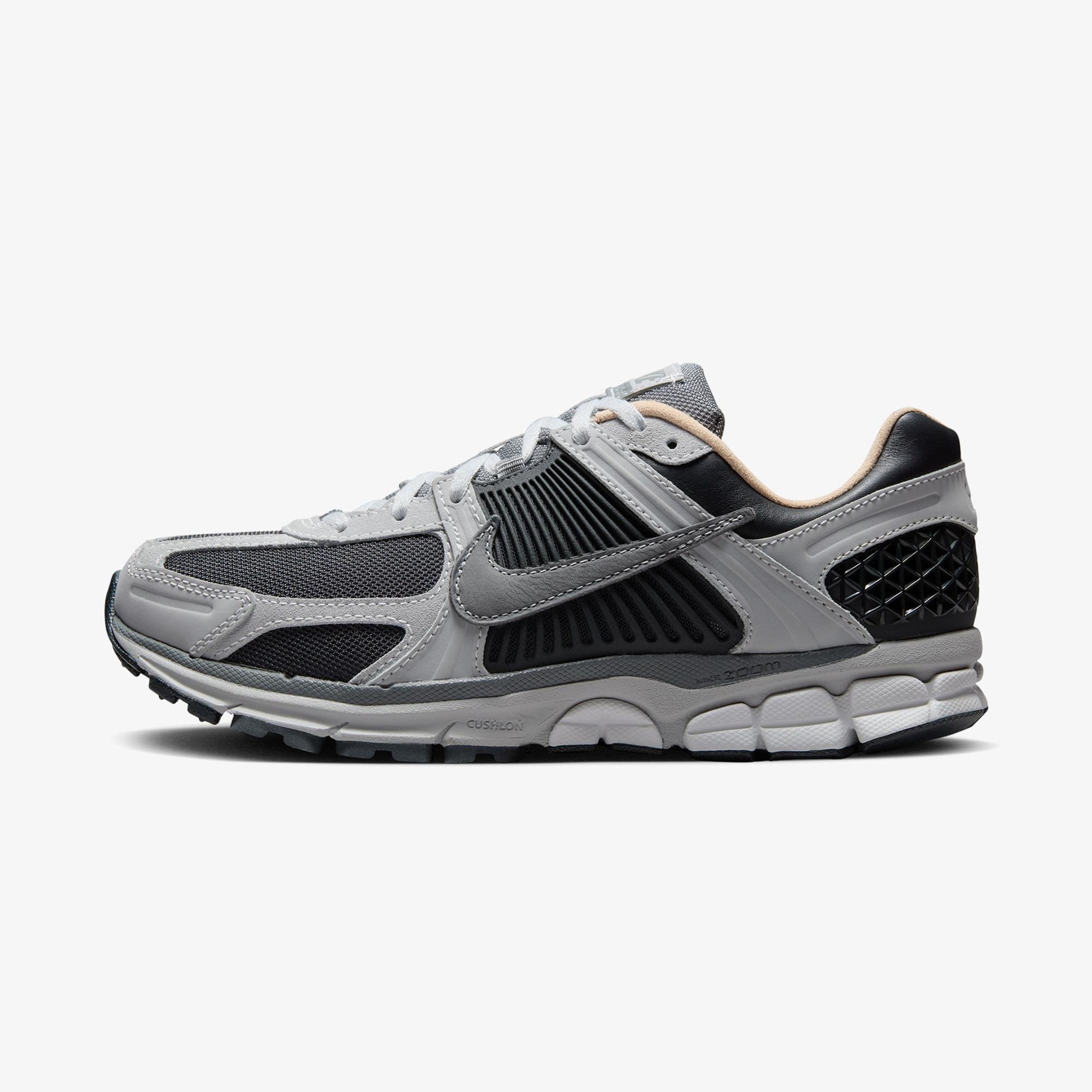 Nike Zoom Vomero 5 Erkek Gri Spor Ayakkabı