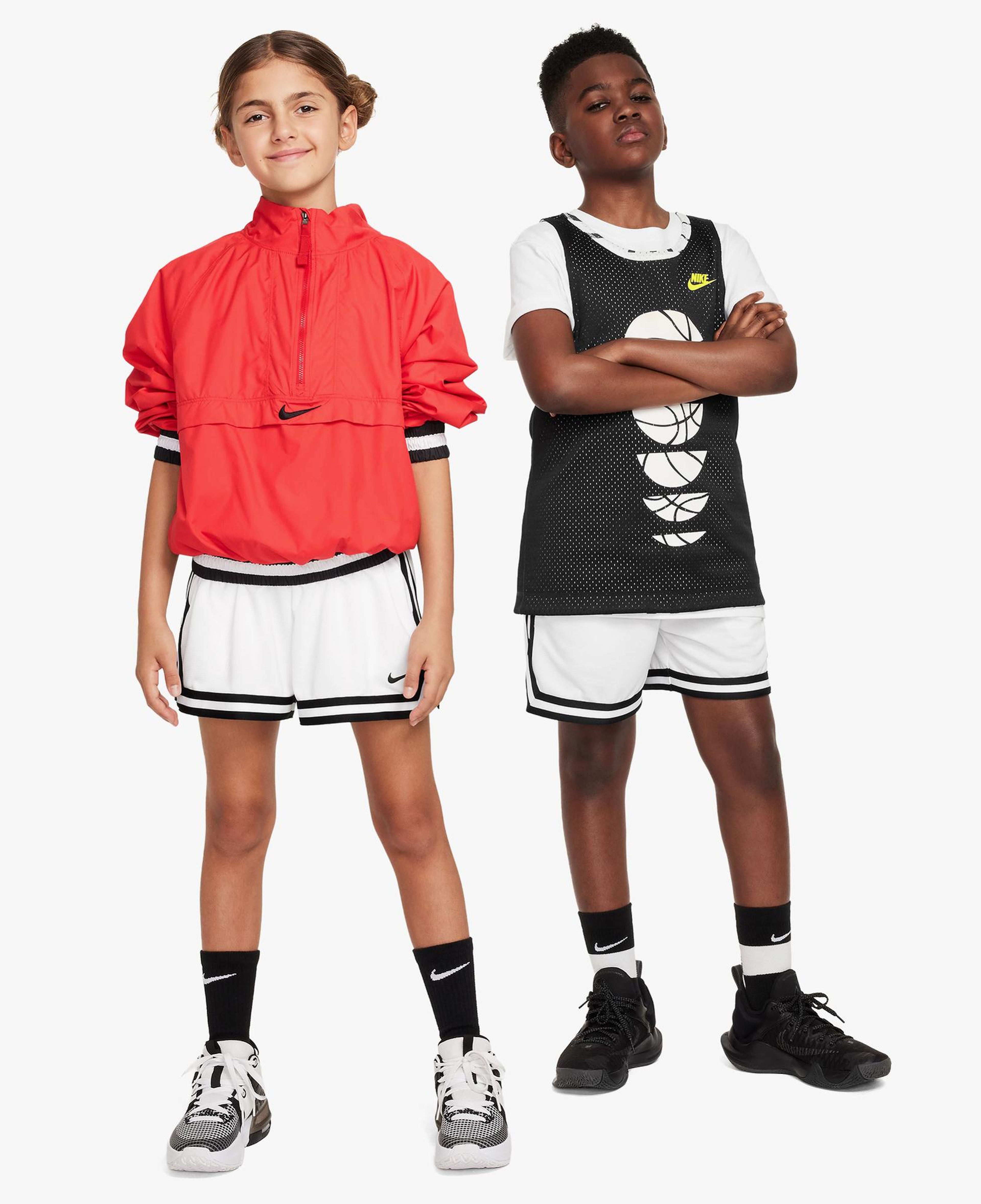 Nike Dri-Fit DNA 13 cm Çocuk Beyaz Şort